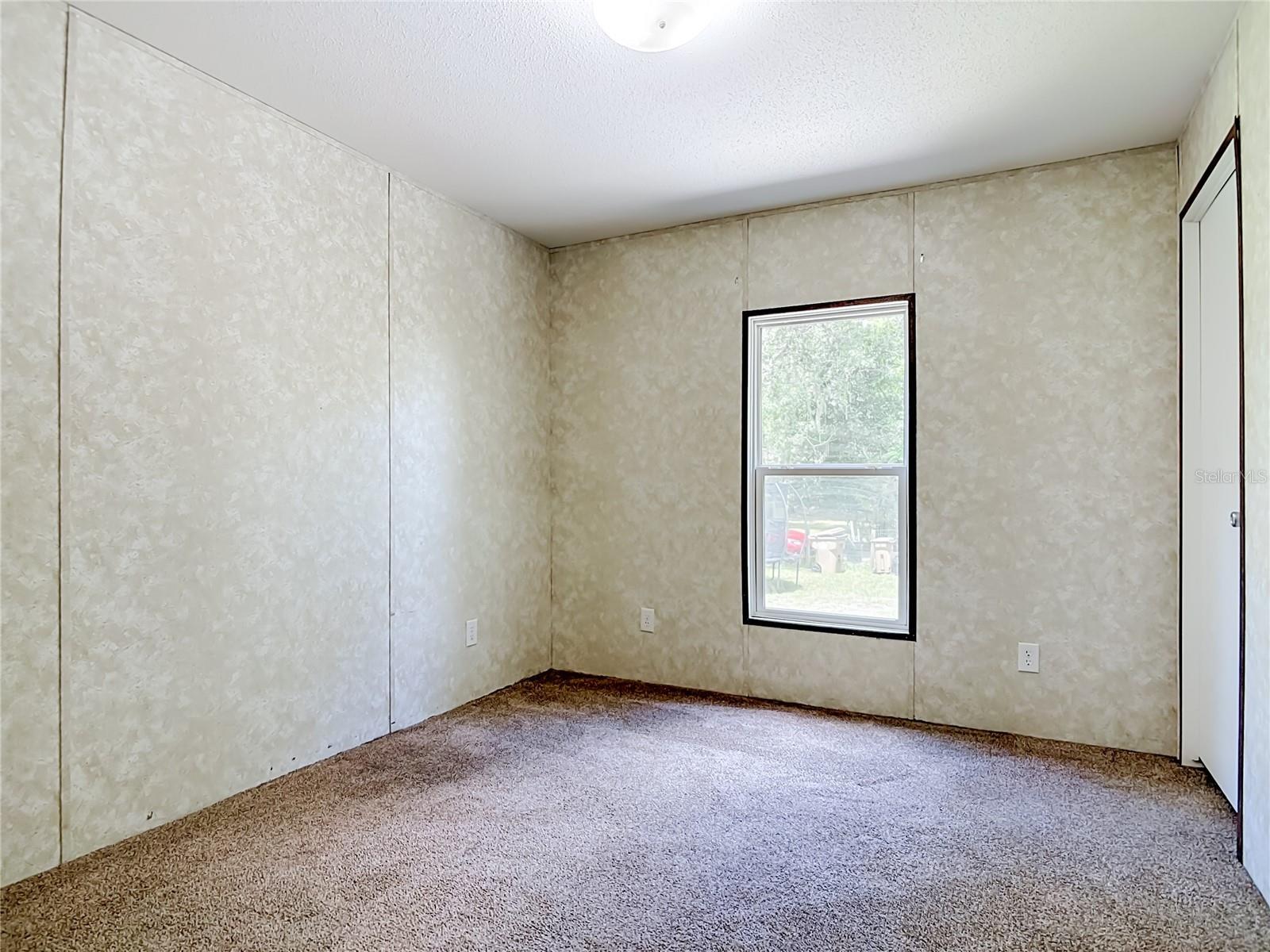 PINE LAKES - Residential
