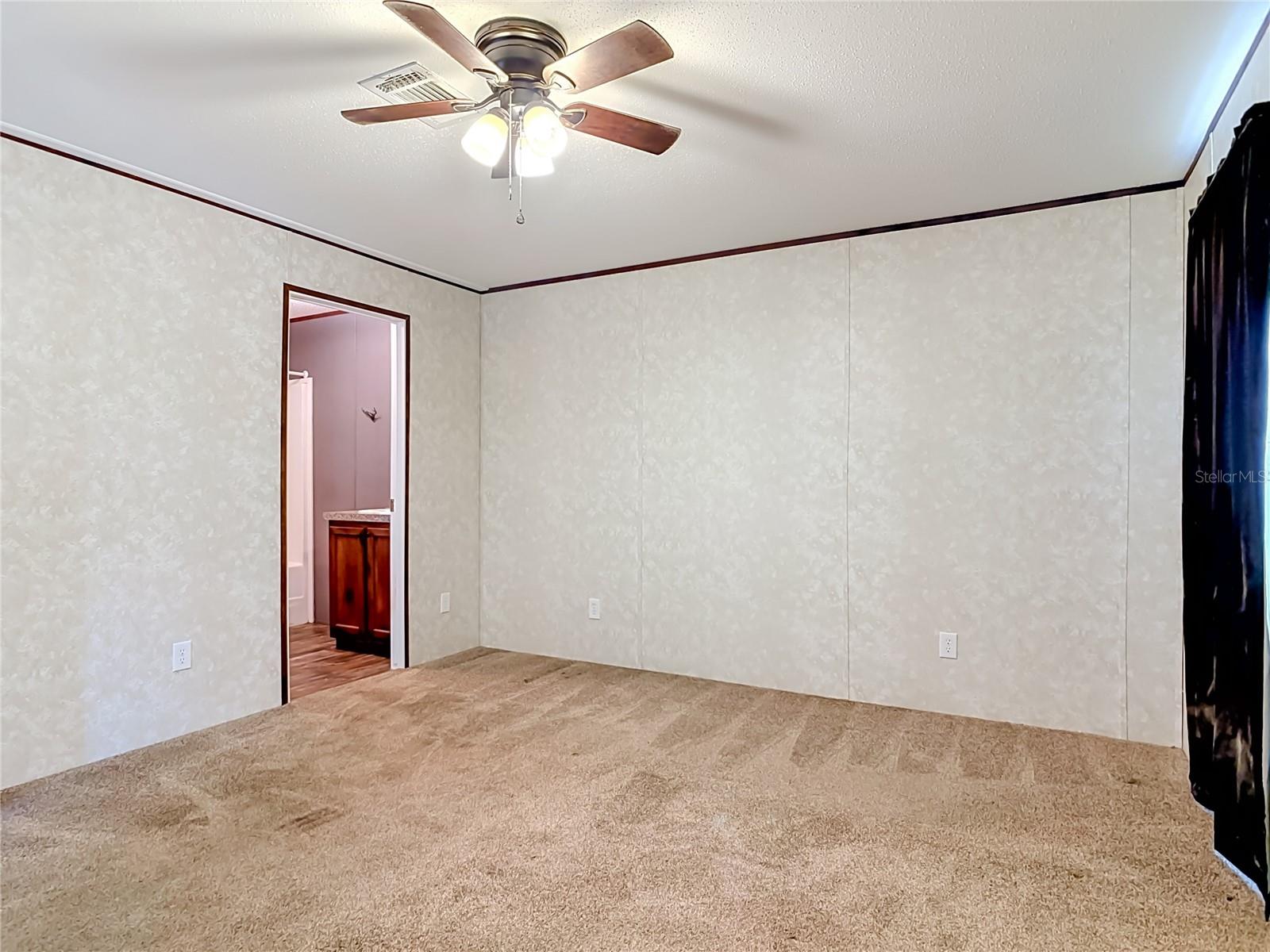 PINE LAKES - Residential