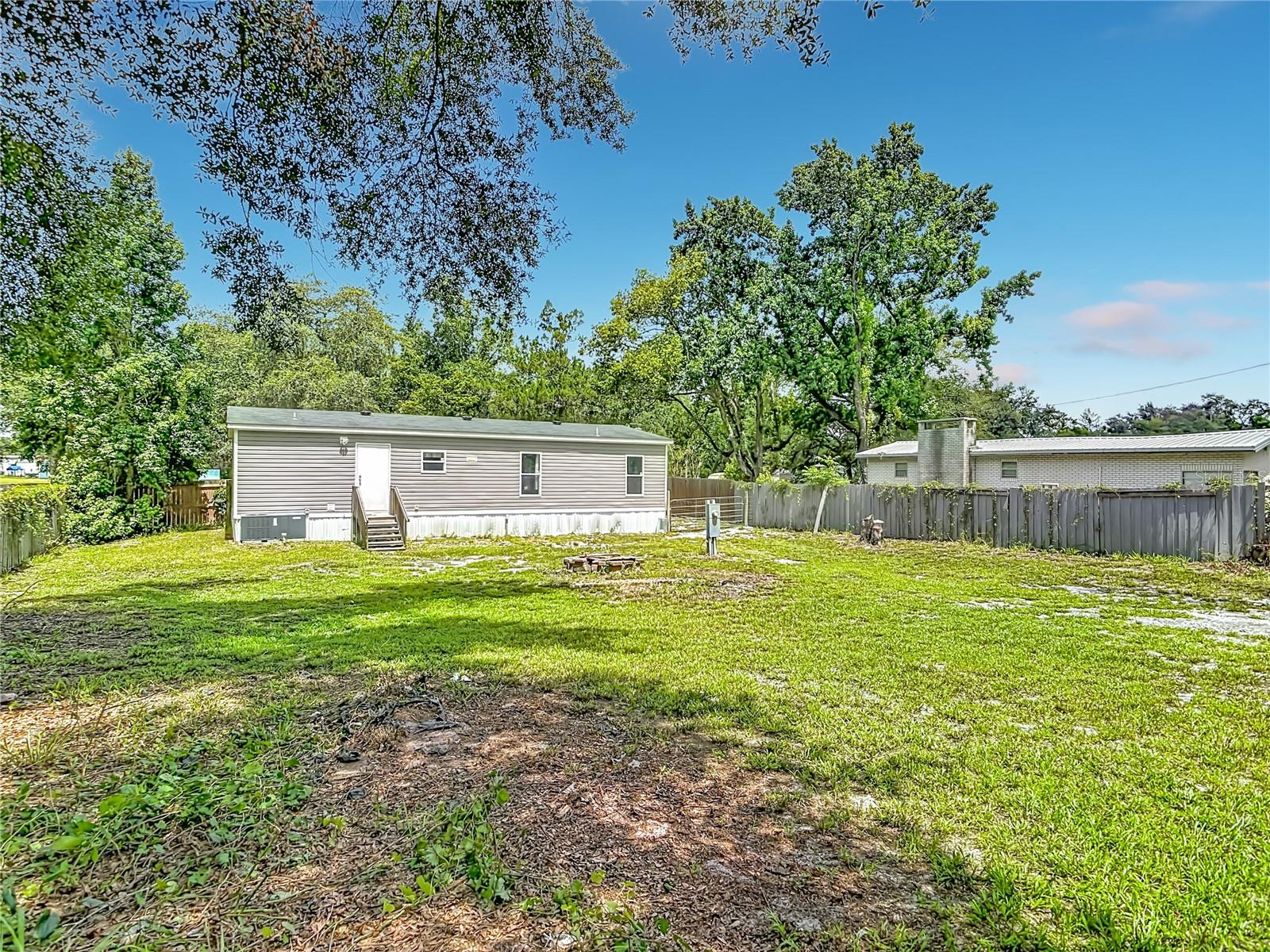 PINE LAKES - Residential