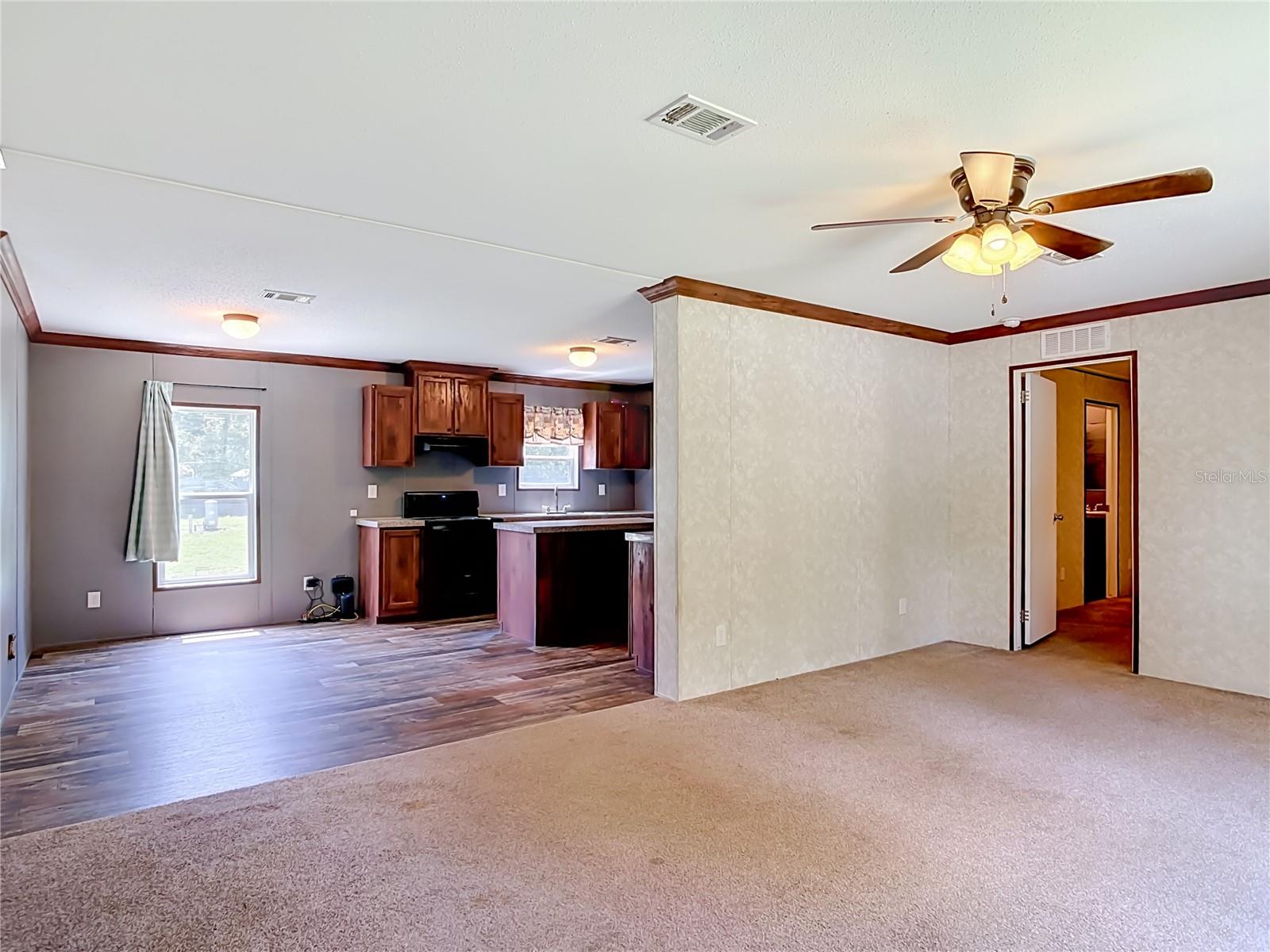 PINE LAKES - Residential
