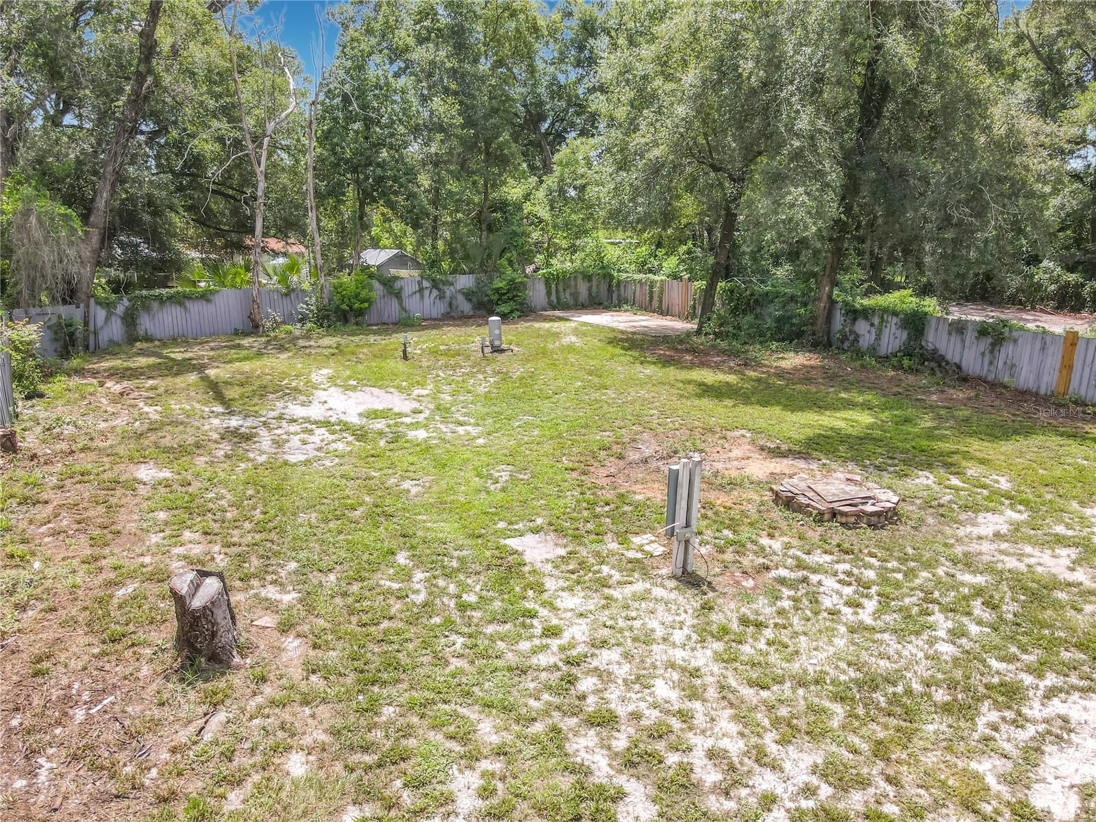 PINE LAKES - Residential
