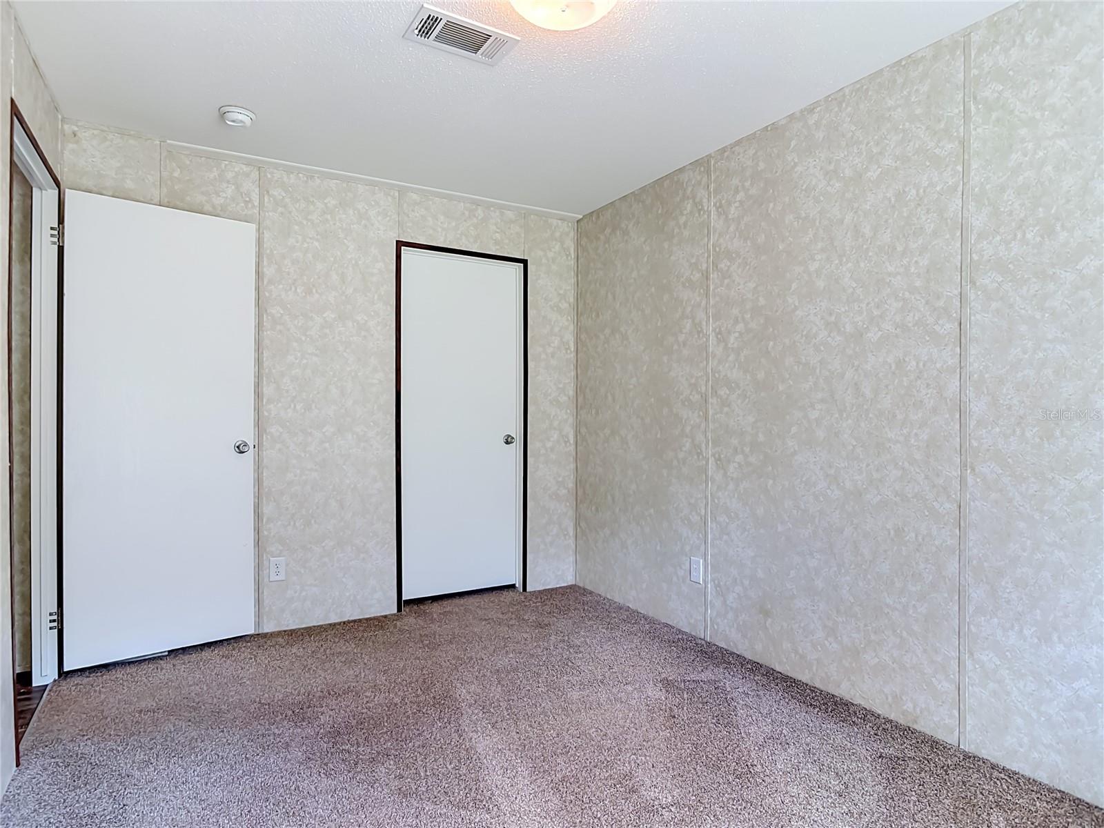 PINE LAKES - Residential