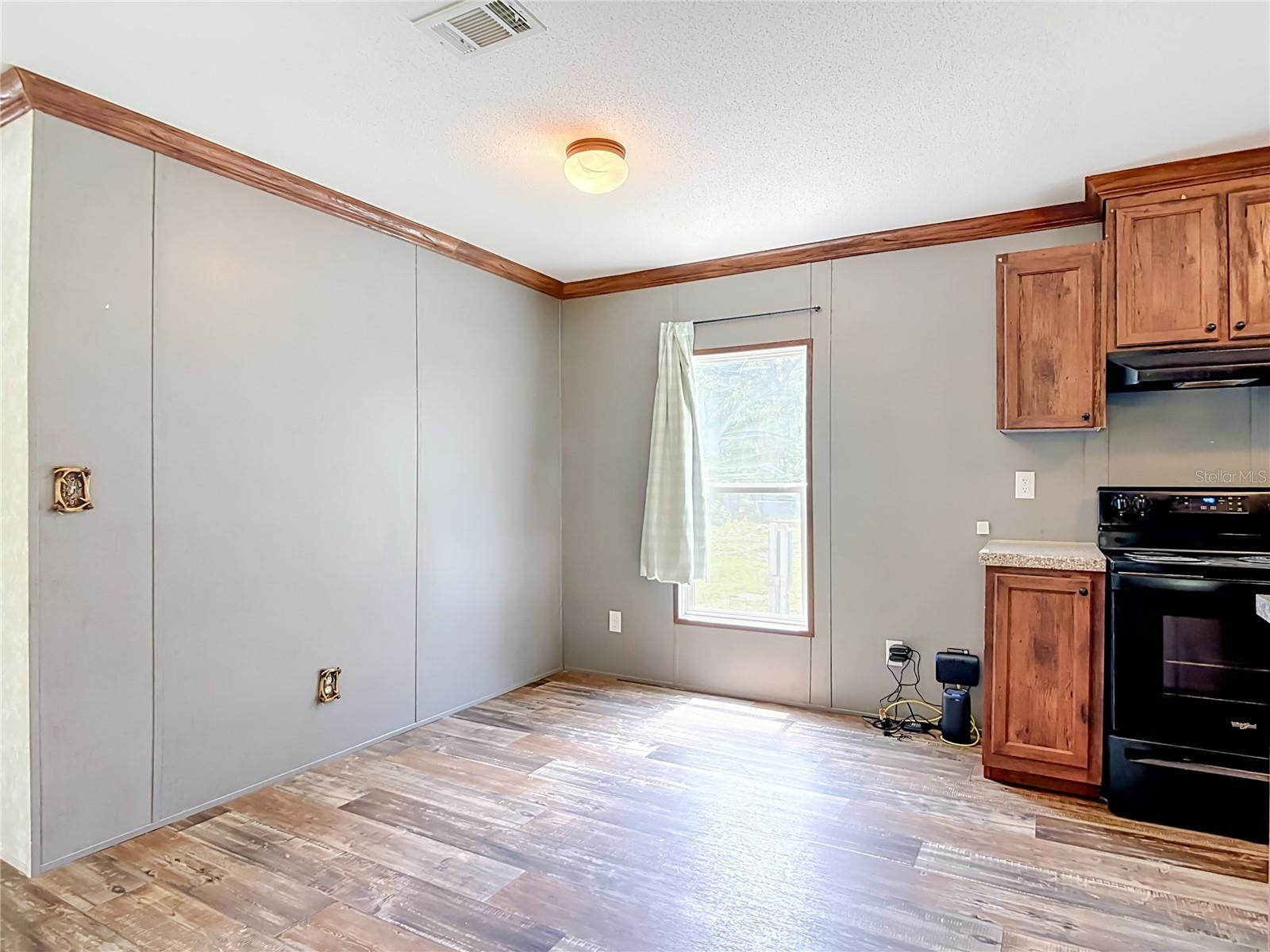 PINE LAKES - Residential