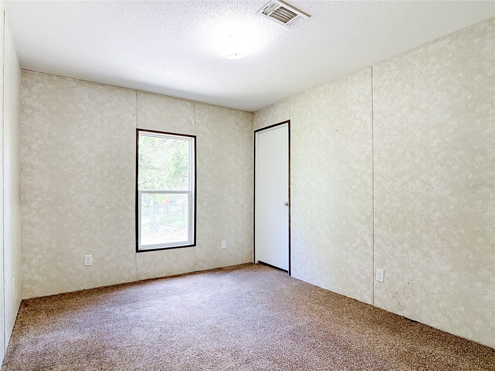 PINE LAKES - Residential