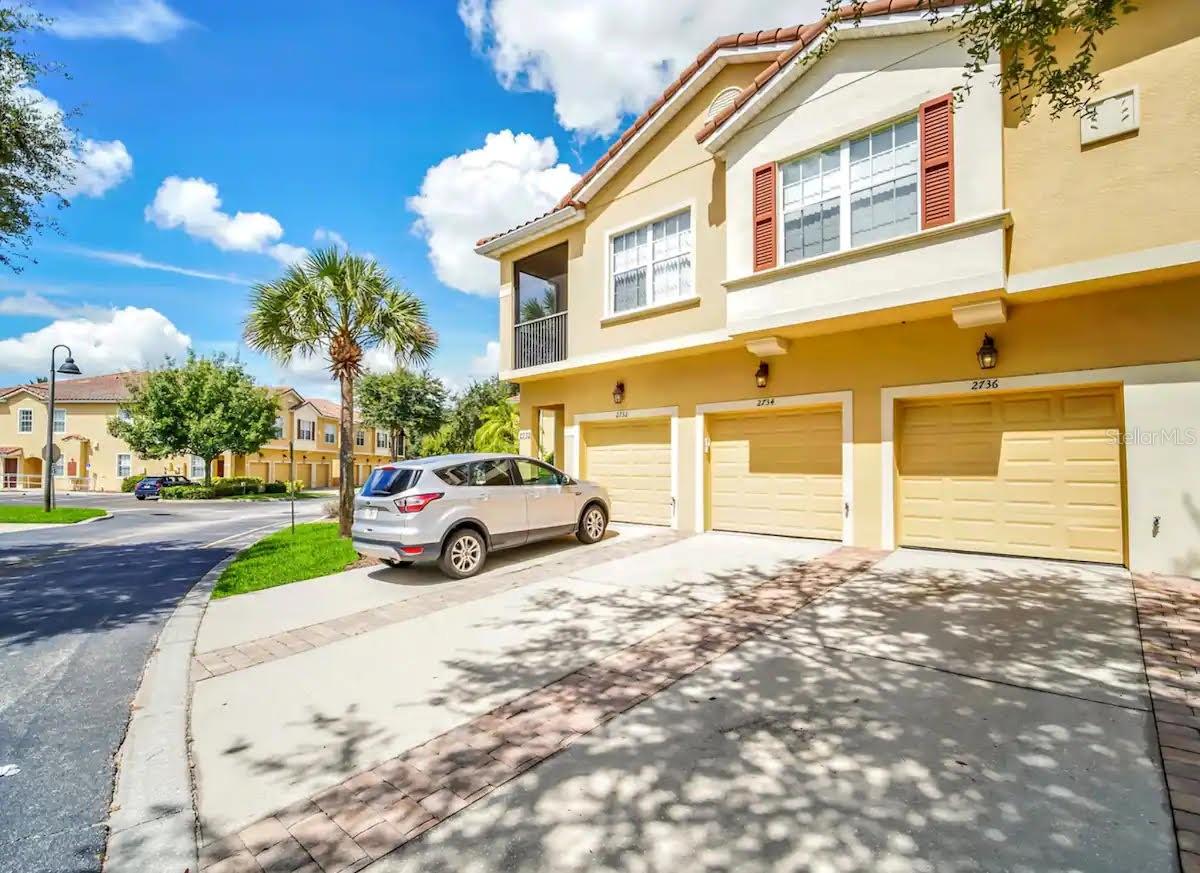 OAKWATER - Residential