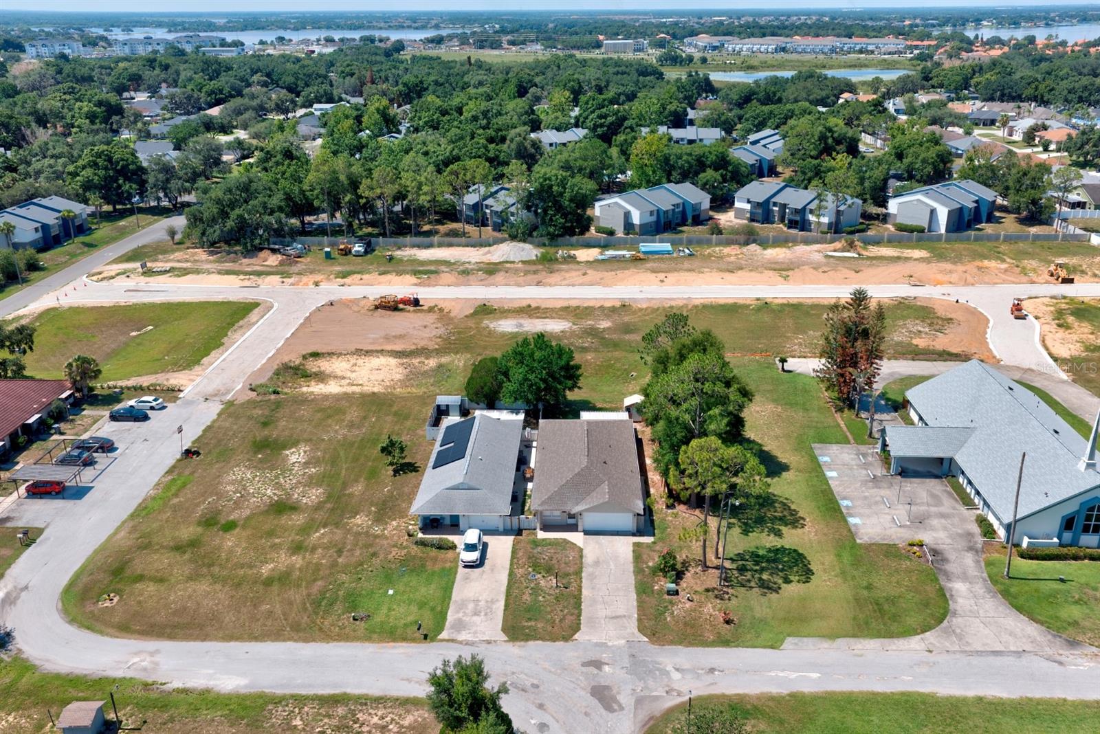 SILVER OAKS VILLAS APT 5 - Residential