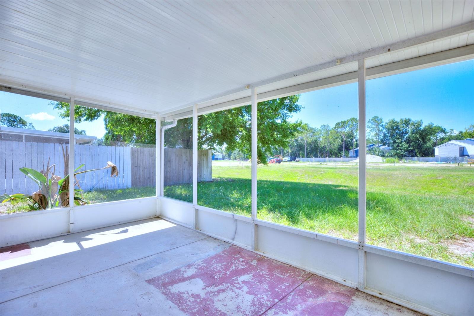 SILVER OAKS VILLAS APT 5 - Residential