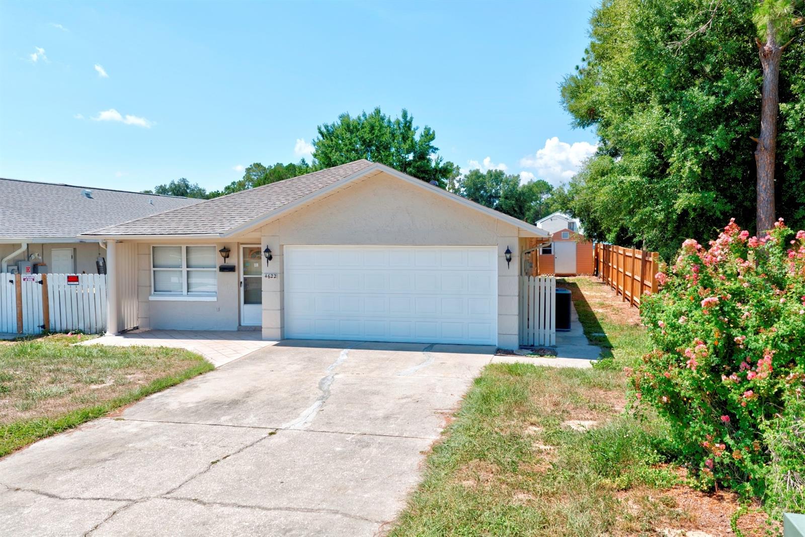 SILVER OAKS VILLAS APT 5 - Residential