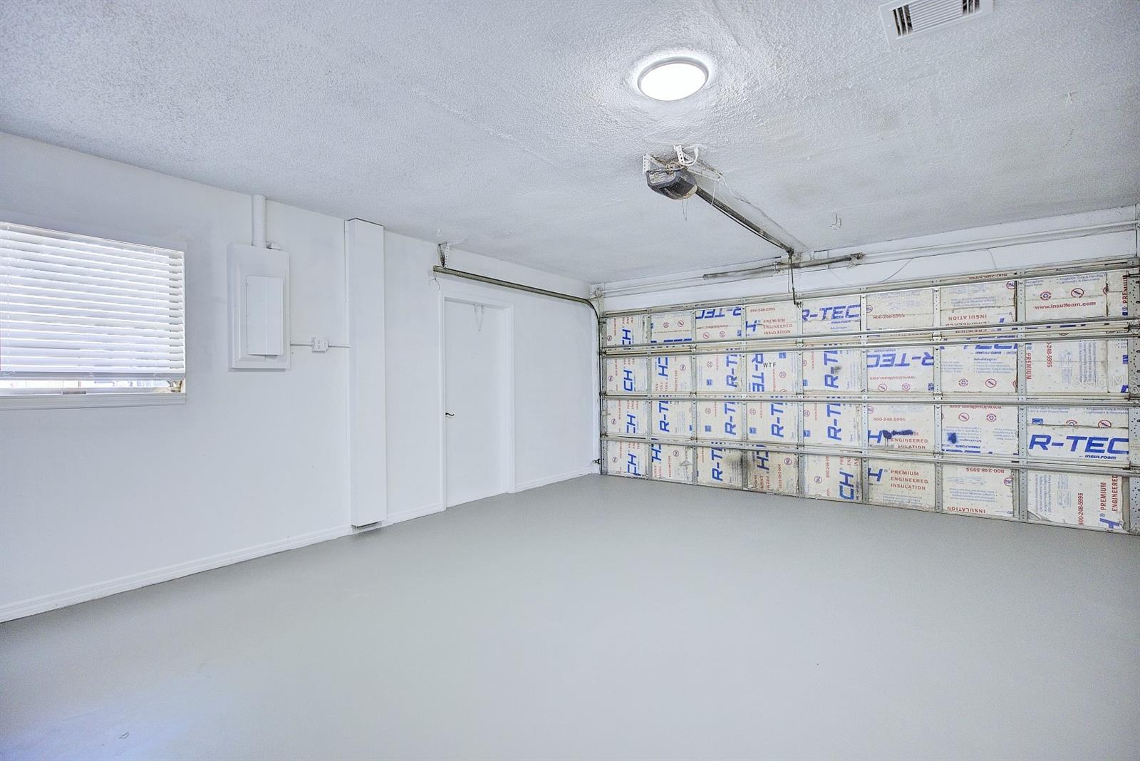 SILVER OAKS VILLAS APT 5 - Residential