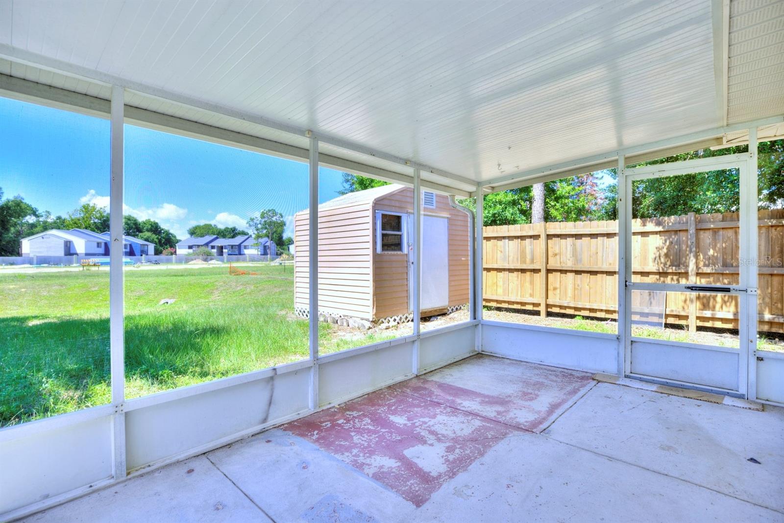 SILVER OAKS VILLAS APT 5 - Residential