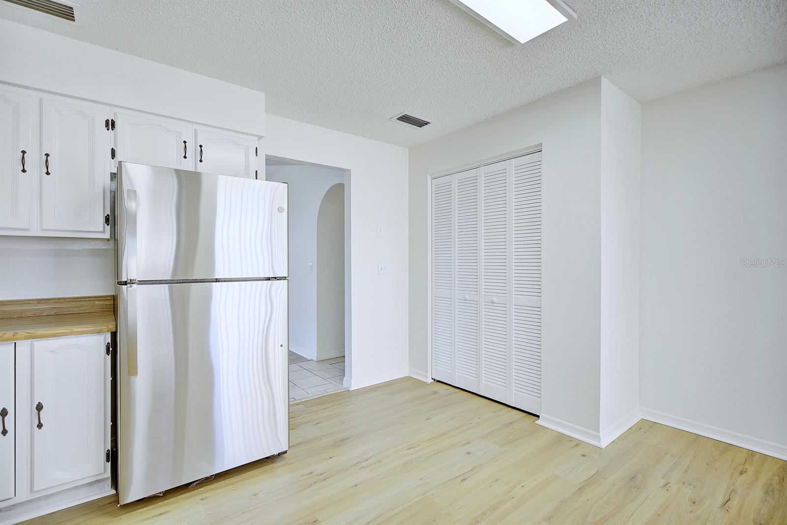 SILVER OAKS VILLAS APT 5 - Residential