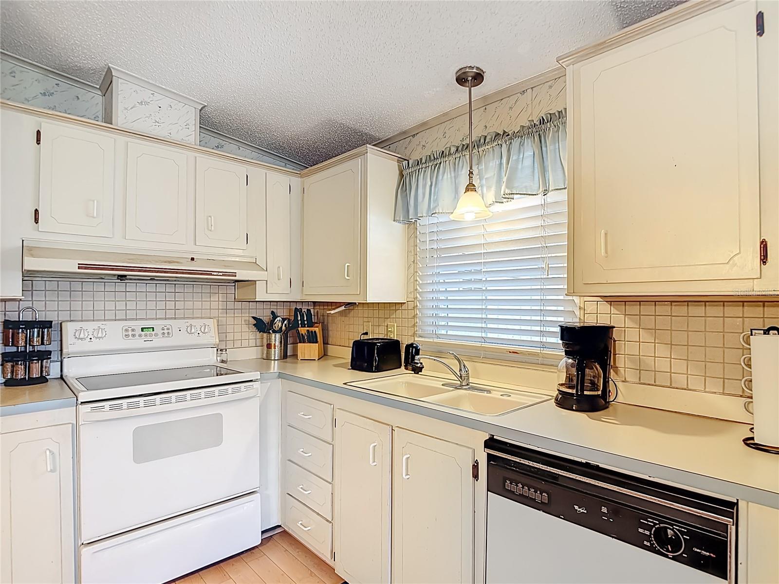 LAKE MARINETTE MOBILE HOME PARK - Residential