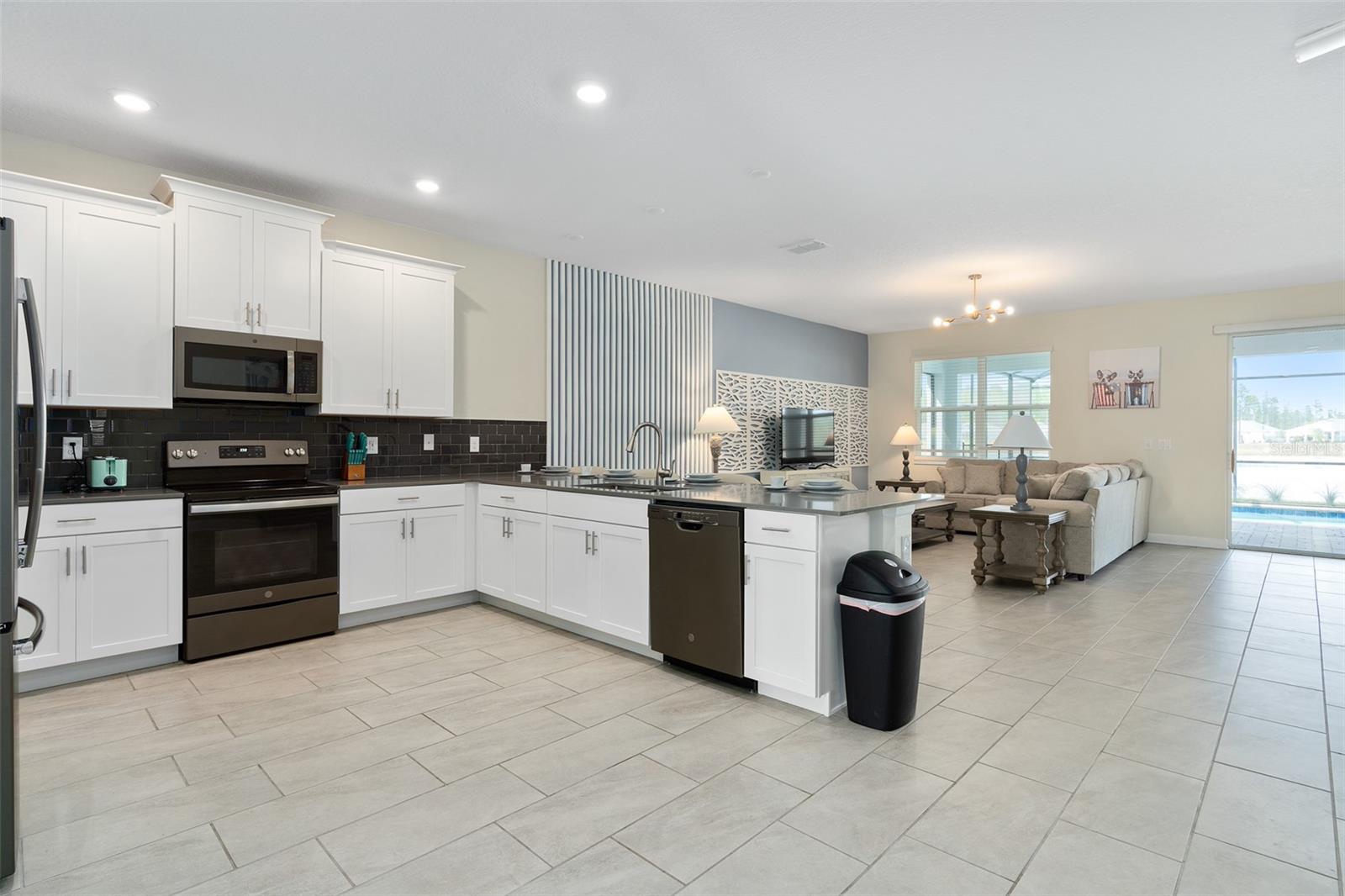 COVE AT STOREY LAKE II - Residential