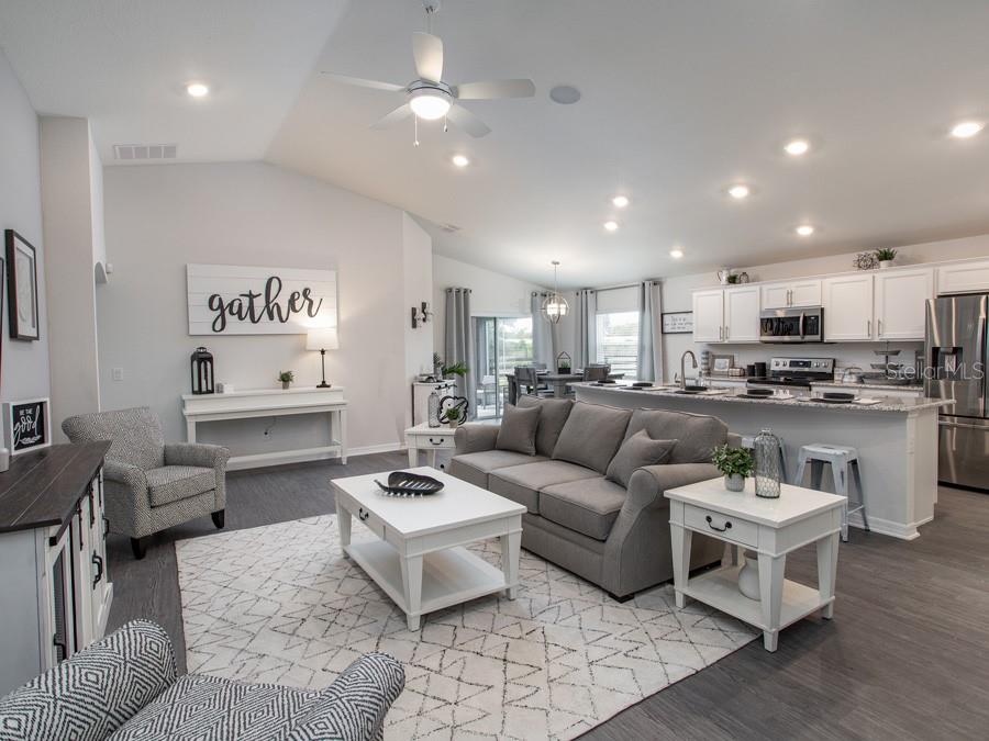 SUMMERCREST - Residential