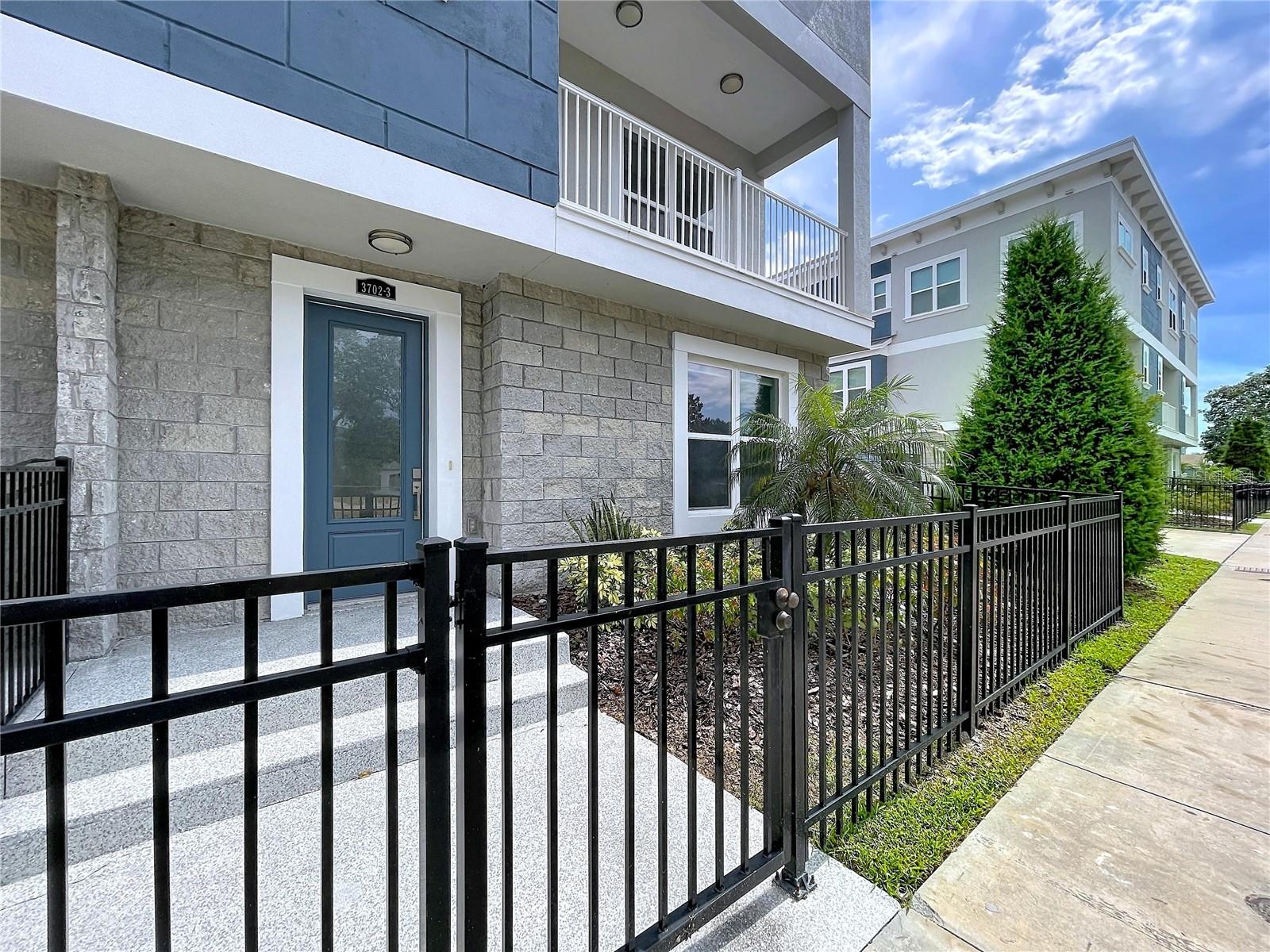 ROLAND STREET TWNHMS - Residential