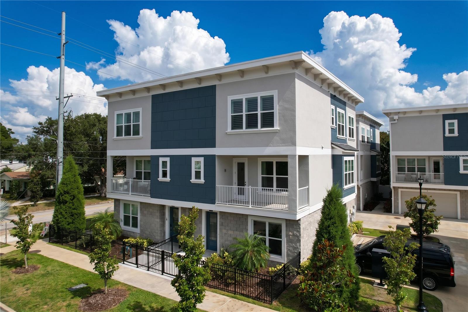 ROLAND STREET TWNHMS - Residential