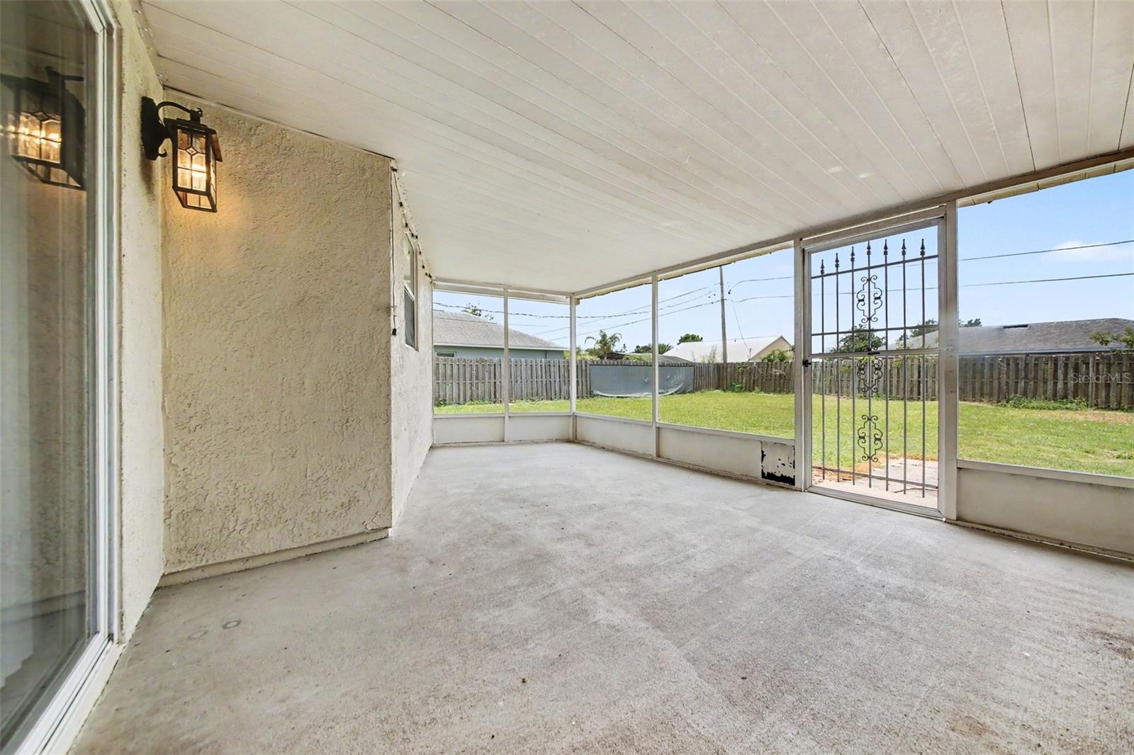 DELTONA LAKES UNIT 32 - Residential