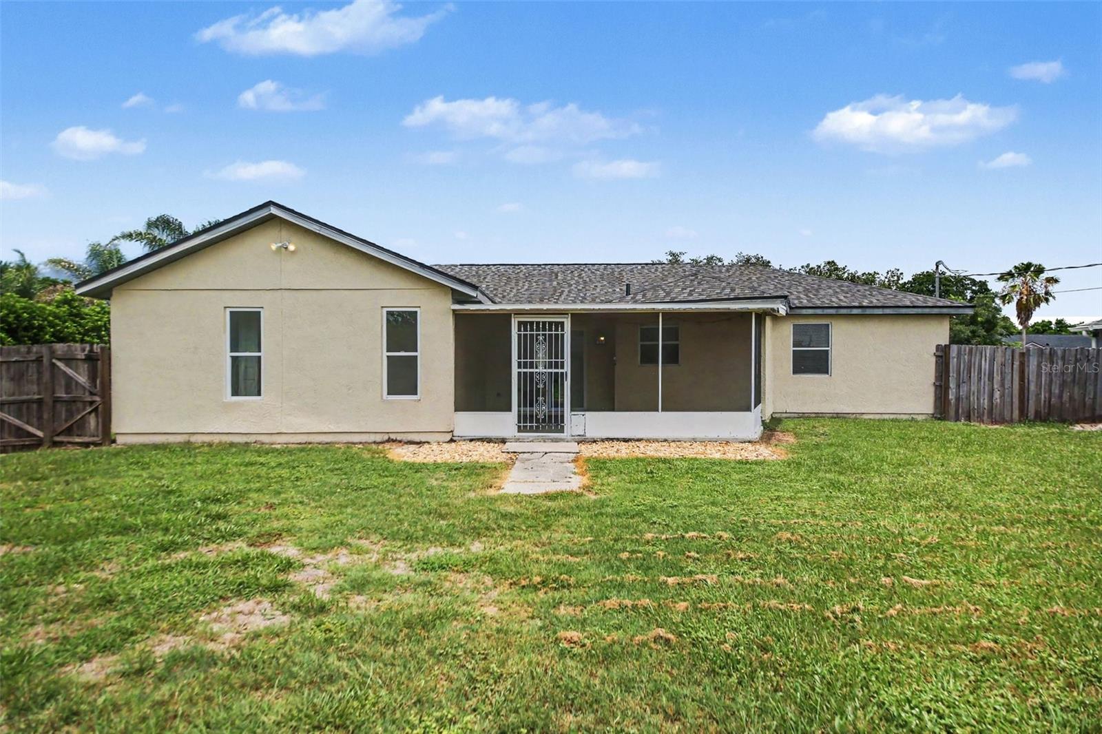 DELTONA LAKES UNIT 32 - Residential