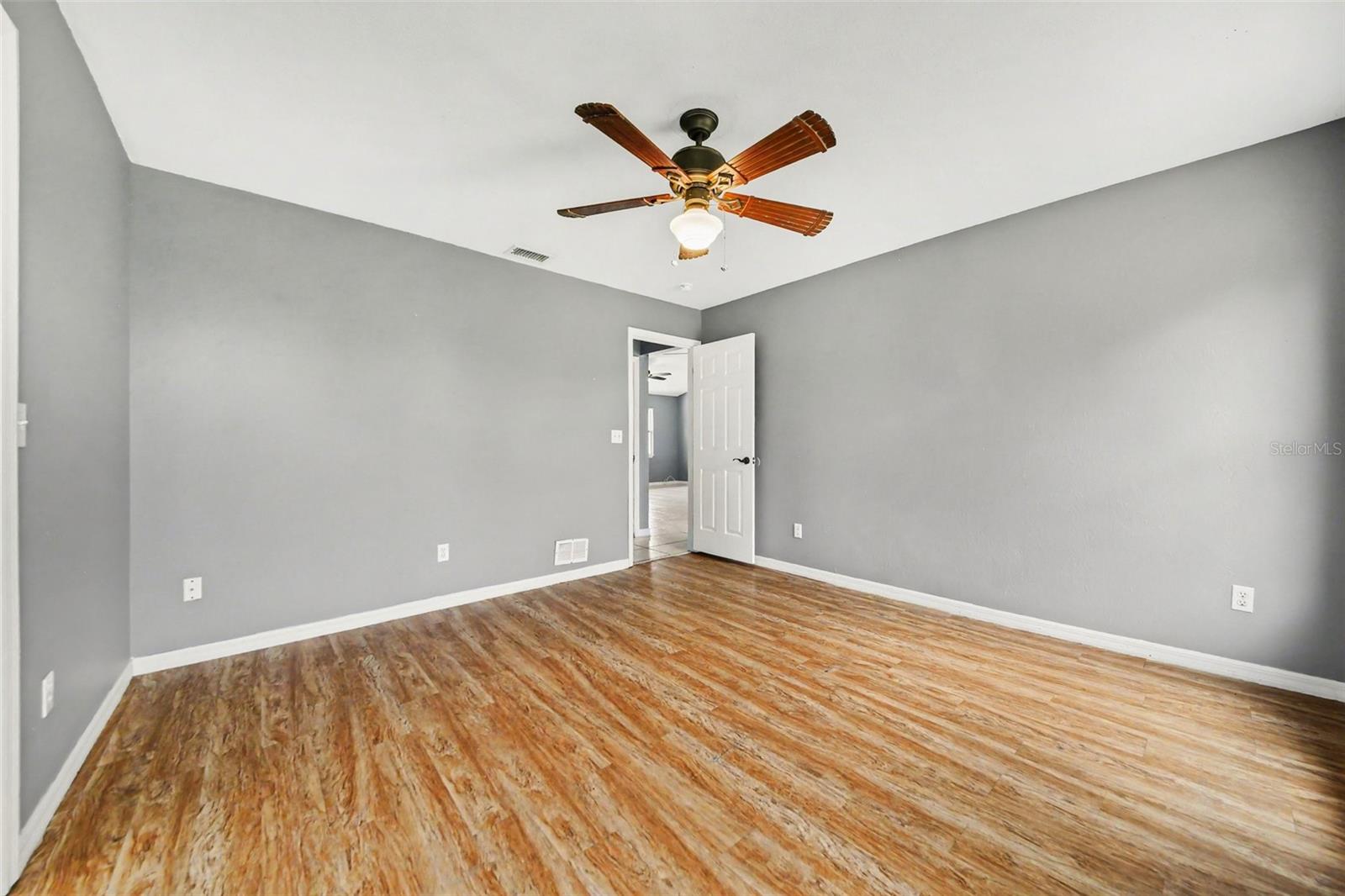 DELTONA LAKES UNIT 32 - Residential