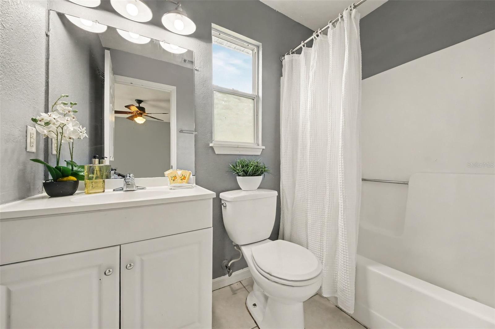 DELTONA LAKES UNIT 32 - Residential
