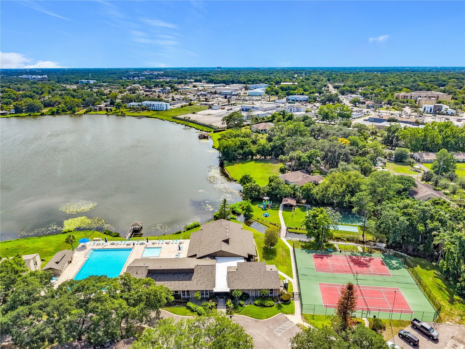 LAKE OF THE WOODS SEC 10 TWNHS - Residential