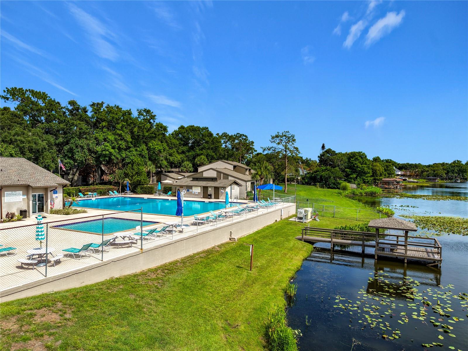 LAKE OF THE WOODS SEC 10 TWNHS - Residential