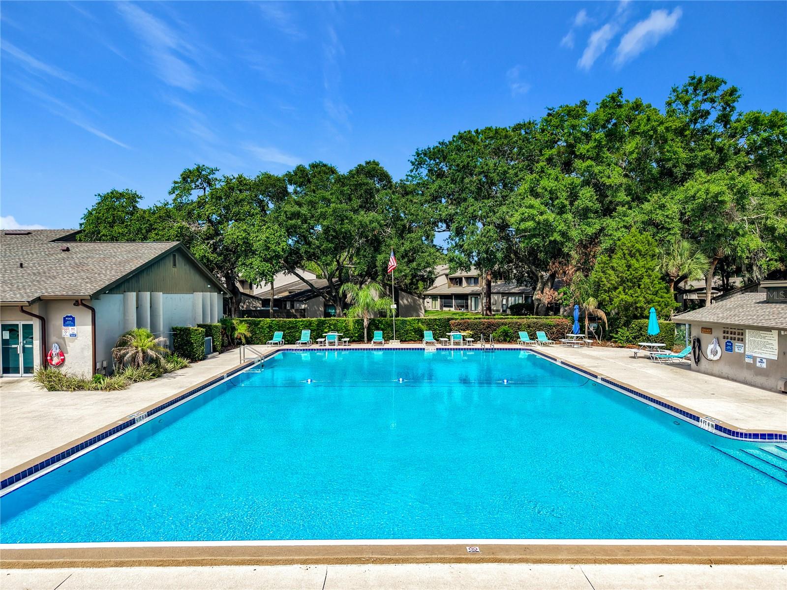 LAKE OF THE WOODS SEC 10 TWNHS - Residential