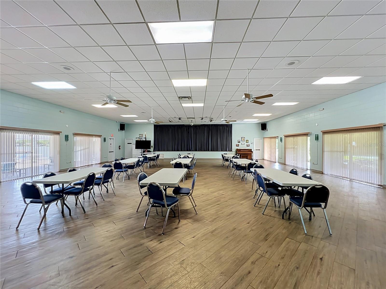 LAKE OF THE WOODS SEC 10 TWNHS - Residential