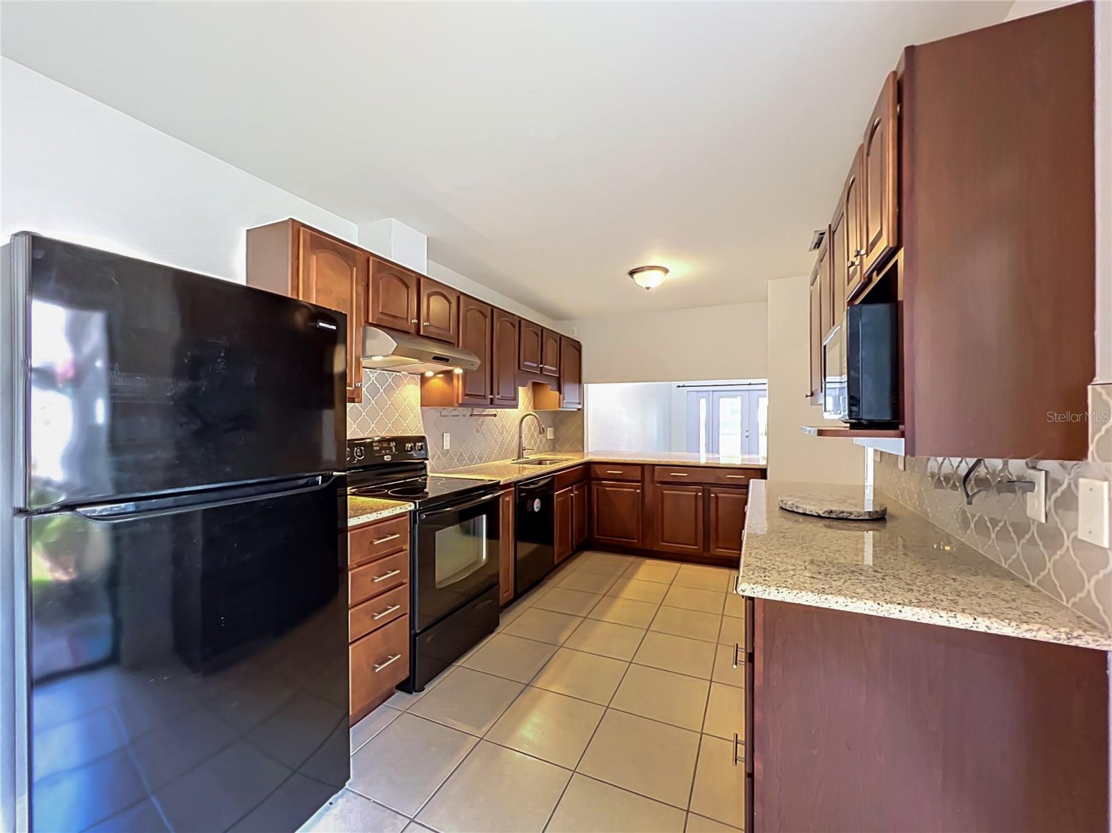 LAKE OF THE WOODS SEC 10 TWNHS - Residential