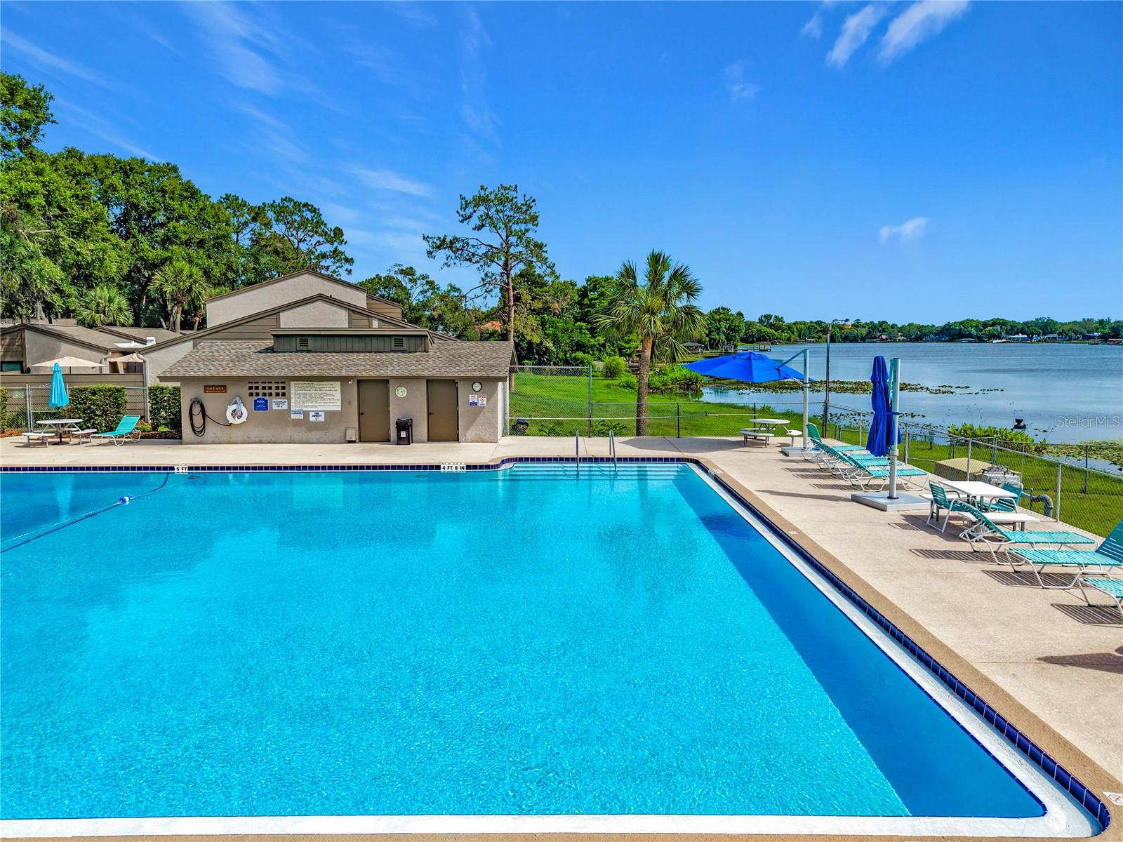 LAKE OF THE WOODS SEC 10 TWNHS - Residential