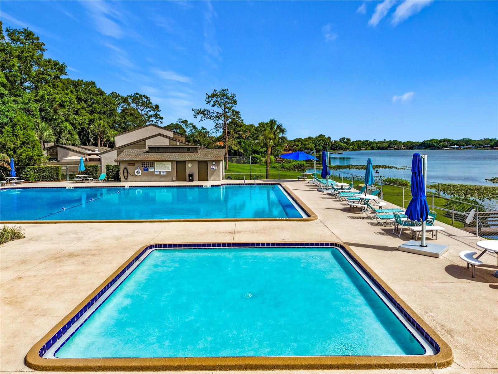 LAKE OF THE WOODS SEC 10 TWNHS - Residential