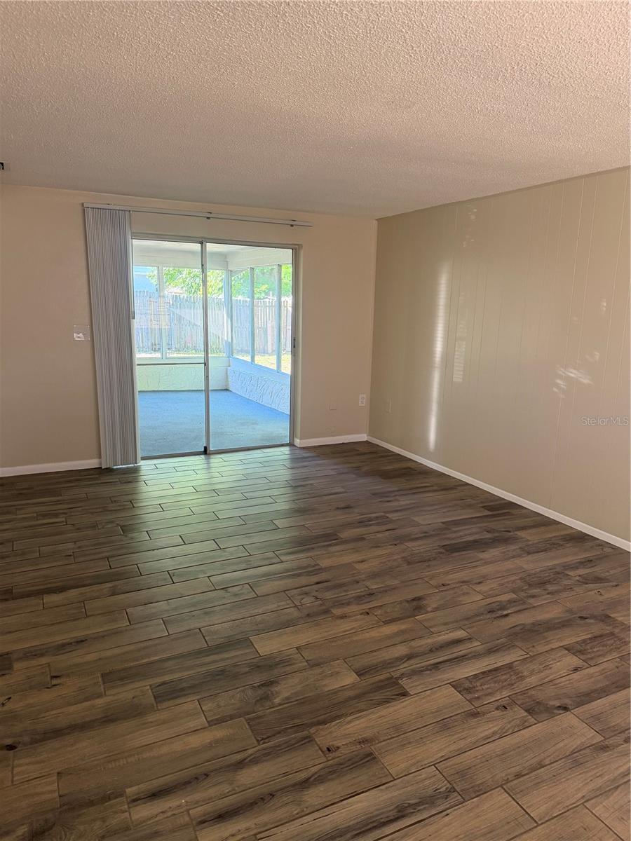EMBASSY HILLS - Residential