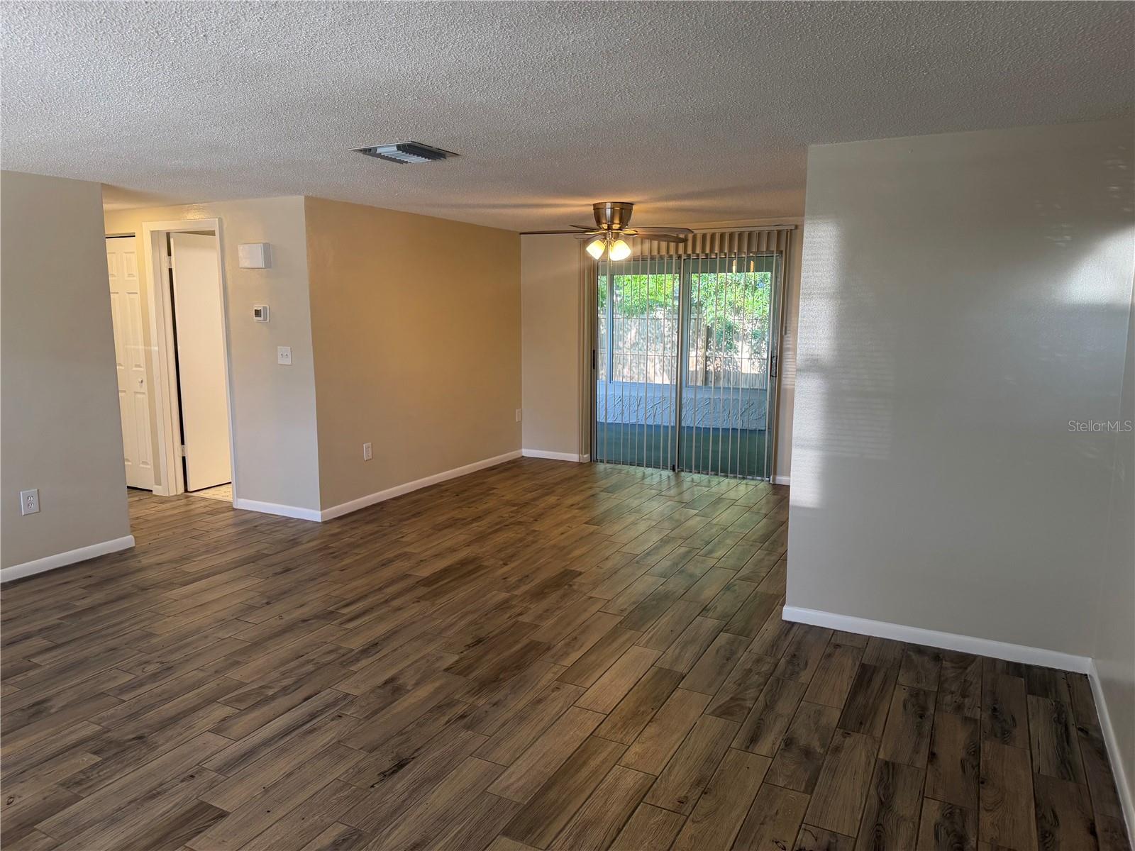 EMBASSY HILLS - Residential