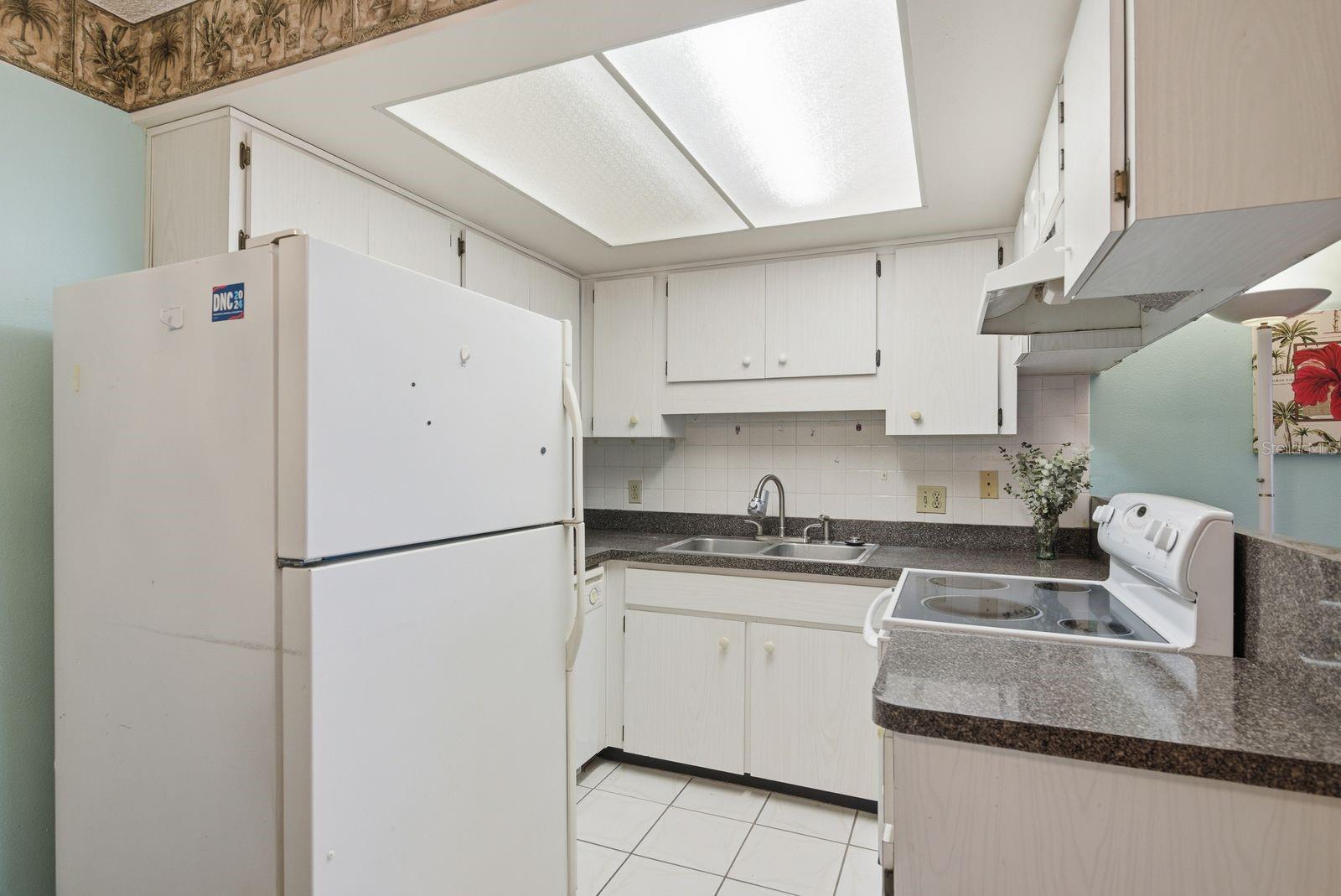 TAHITIAN GARDENS CONDO - Residential