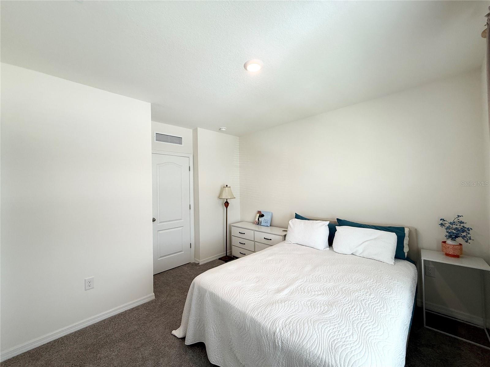 OSCEOLA VILLAGE CENTER PH 2 - Residential