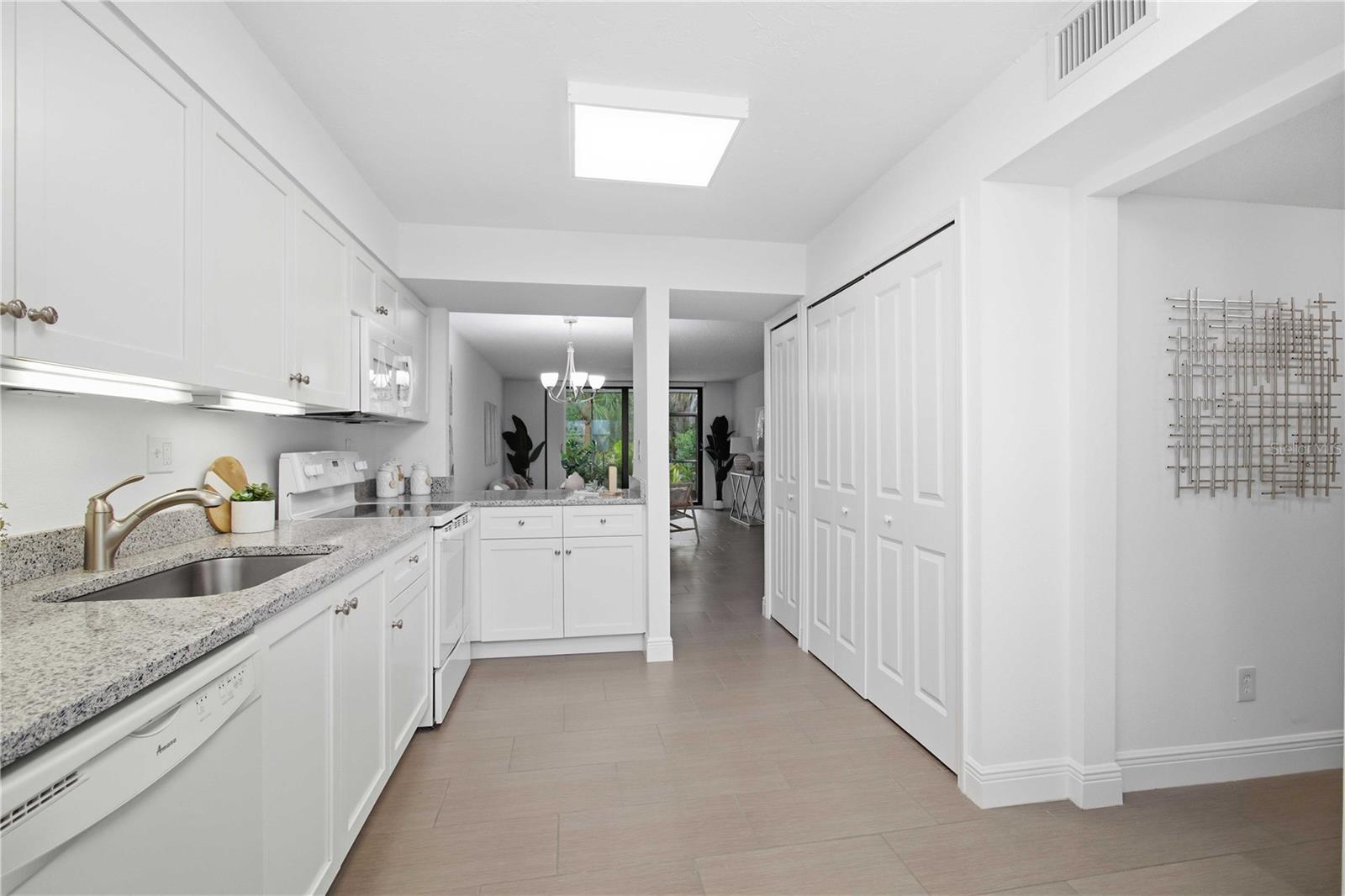 BAYPORT BCH & TEN PH A - Residential