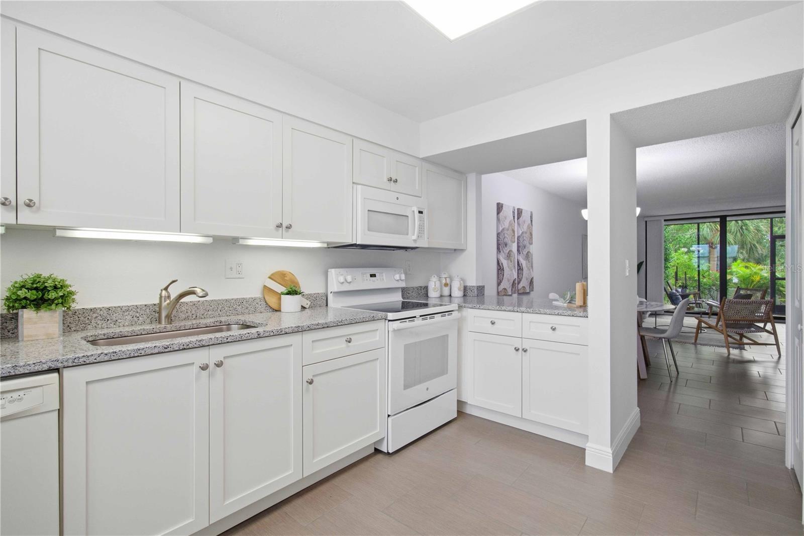 BAYPORT BCH & TEN PH A - Residential