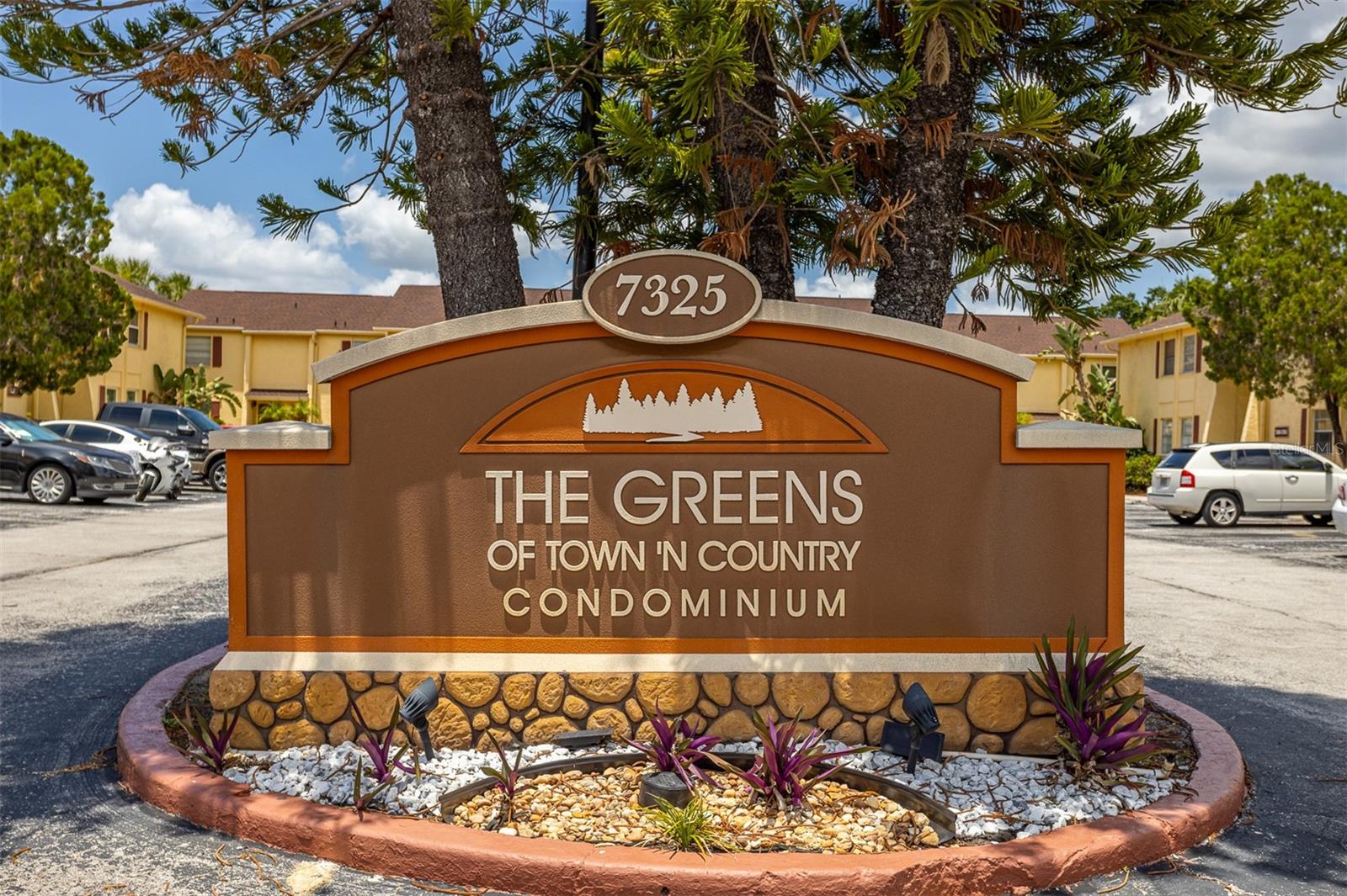 THE GREENS OF TOWNN COUNTRY - Residential