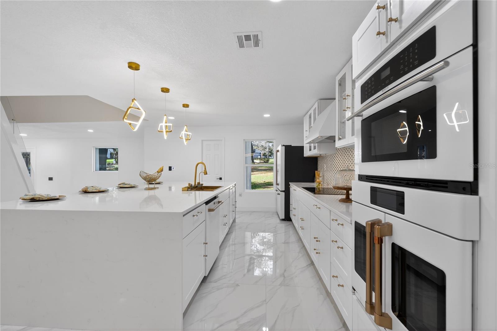 SWEETWATER CLUB UNIT 1 - Residential
