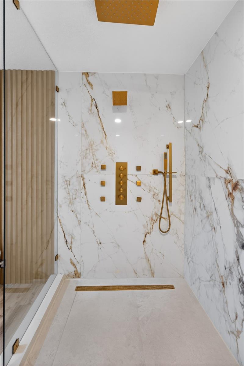 SWEETWATER CLUB UNIT 1 - Residential