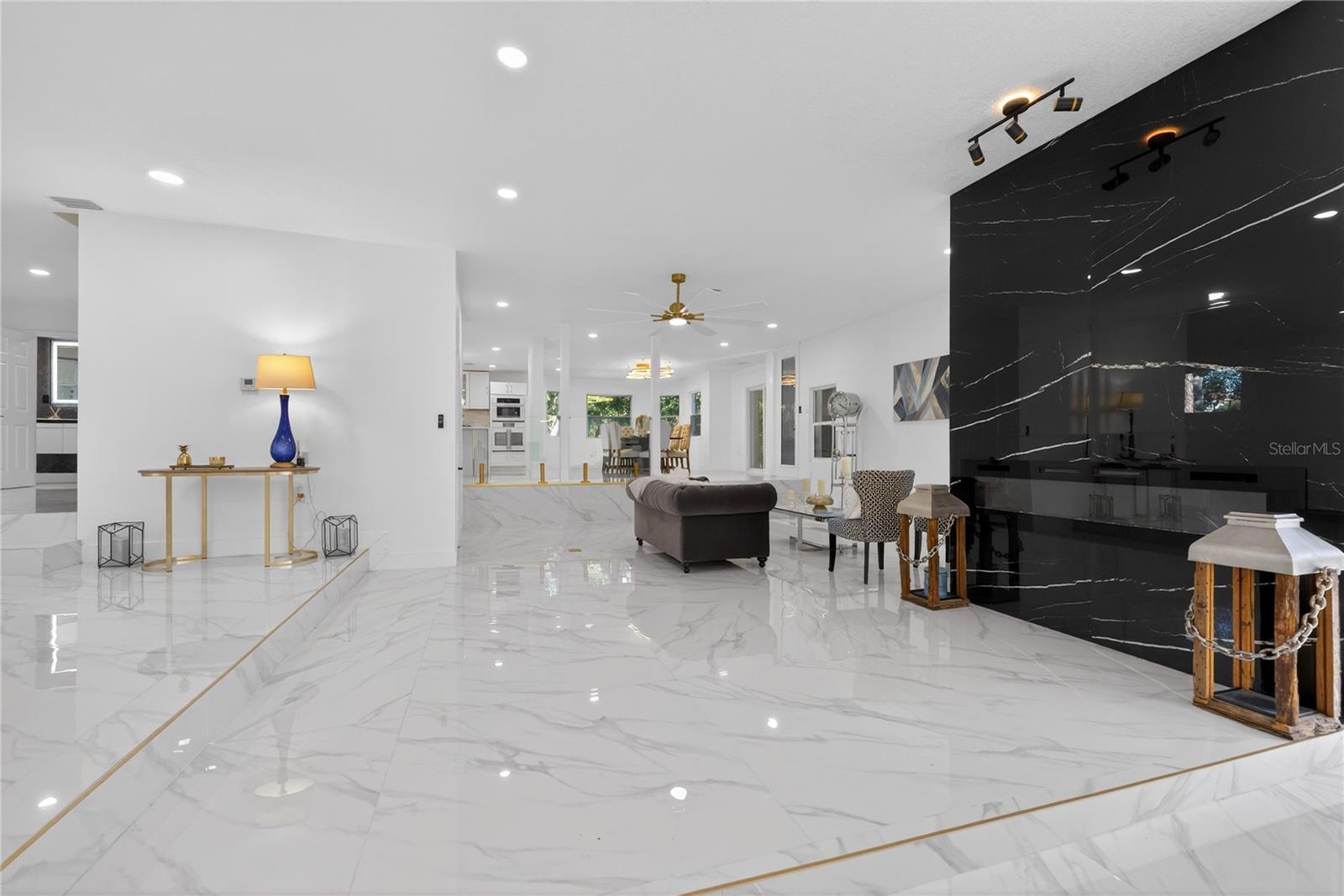 SWEETWATER CLUB UNIT 1 - Residential