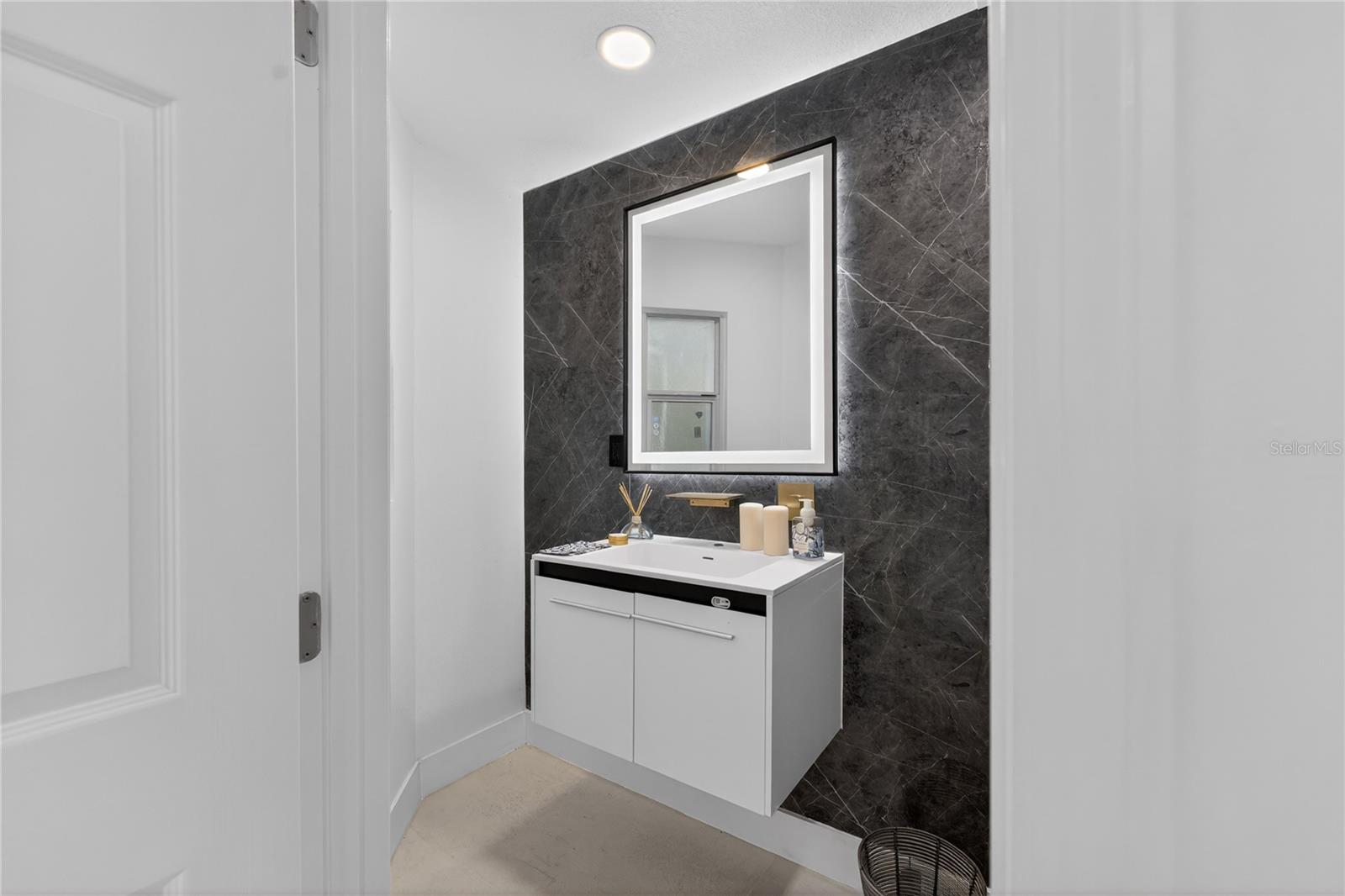 SWEETWATER CLUB UNIT 1 - Residential