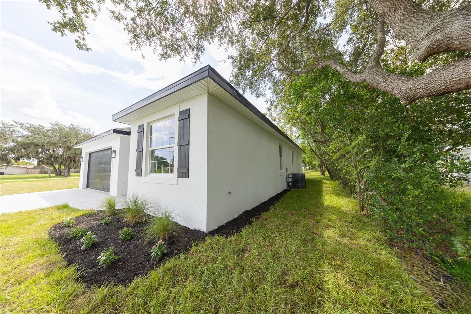 CUTRONES LAKESHORE ADD - Residential