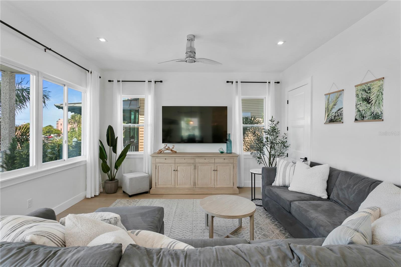DON CE-SAR PLACE - Residential