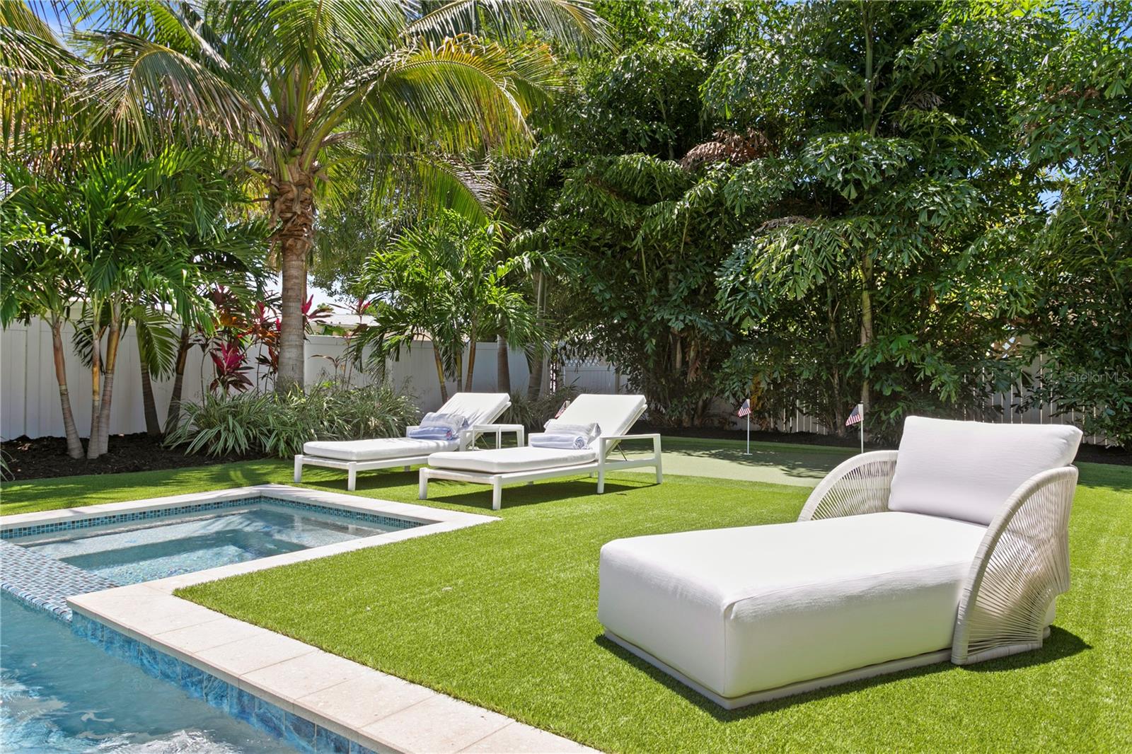 DON CE-SAR PLACE - Residential