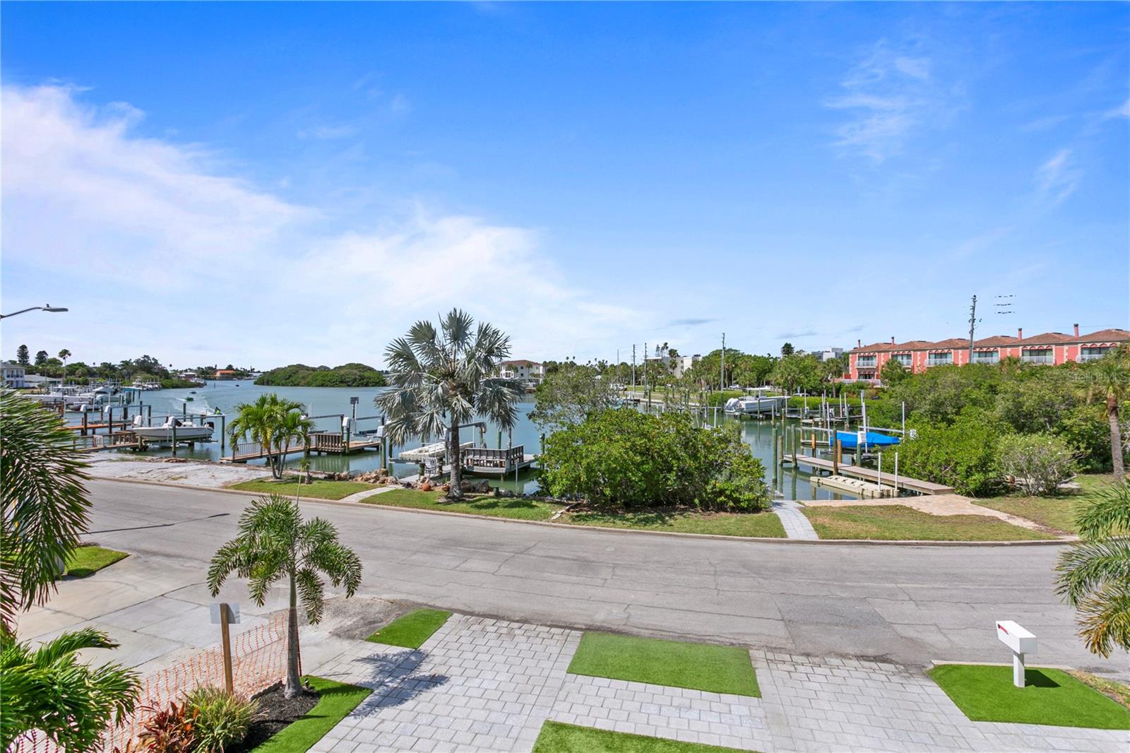 DON CE-SAR PLACE - Residential