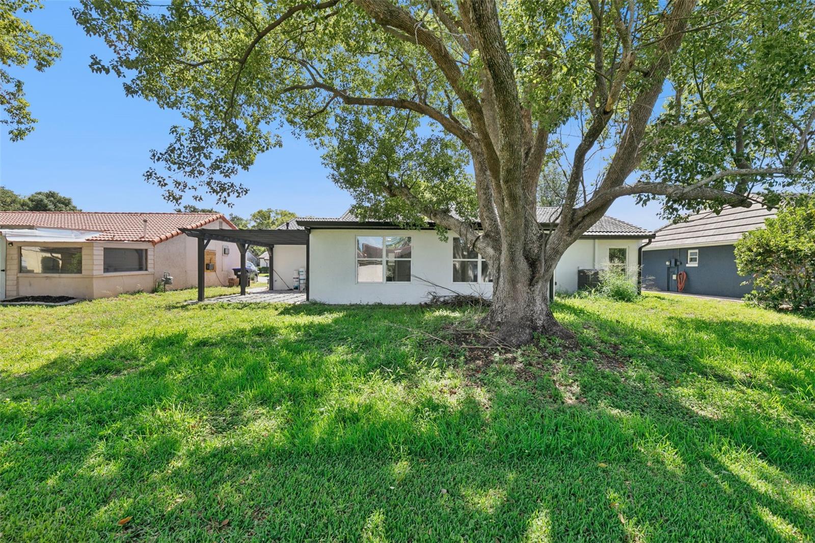 WINDMILL POINTE - Residential