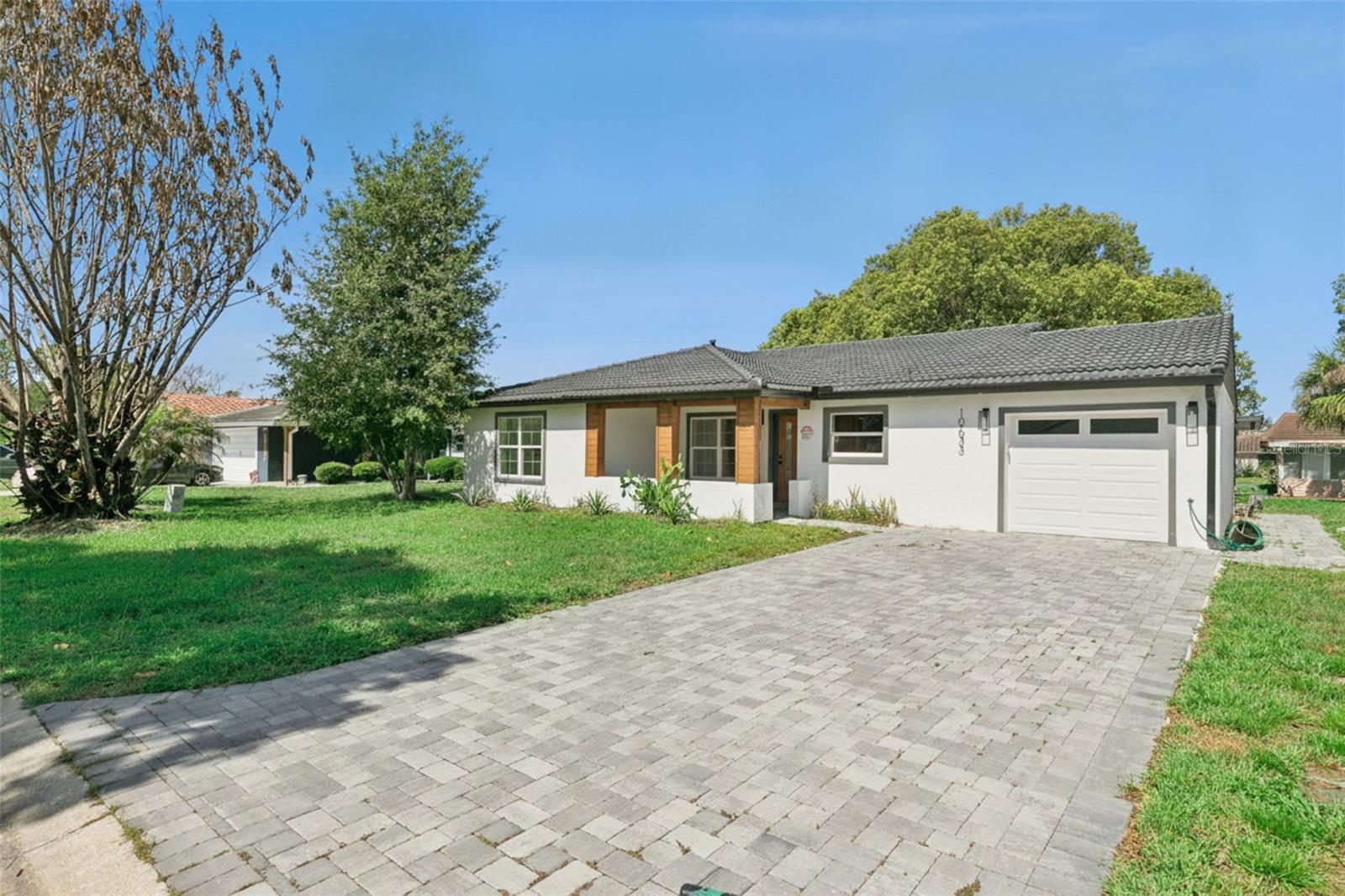 WINDMILL POINTE - Residential