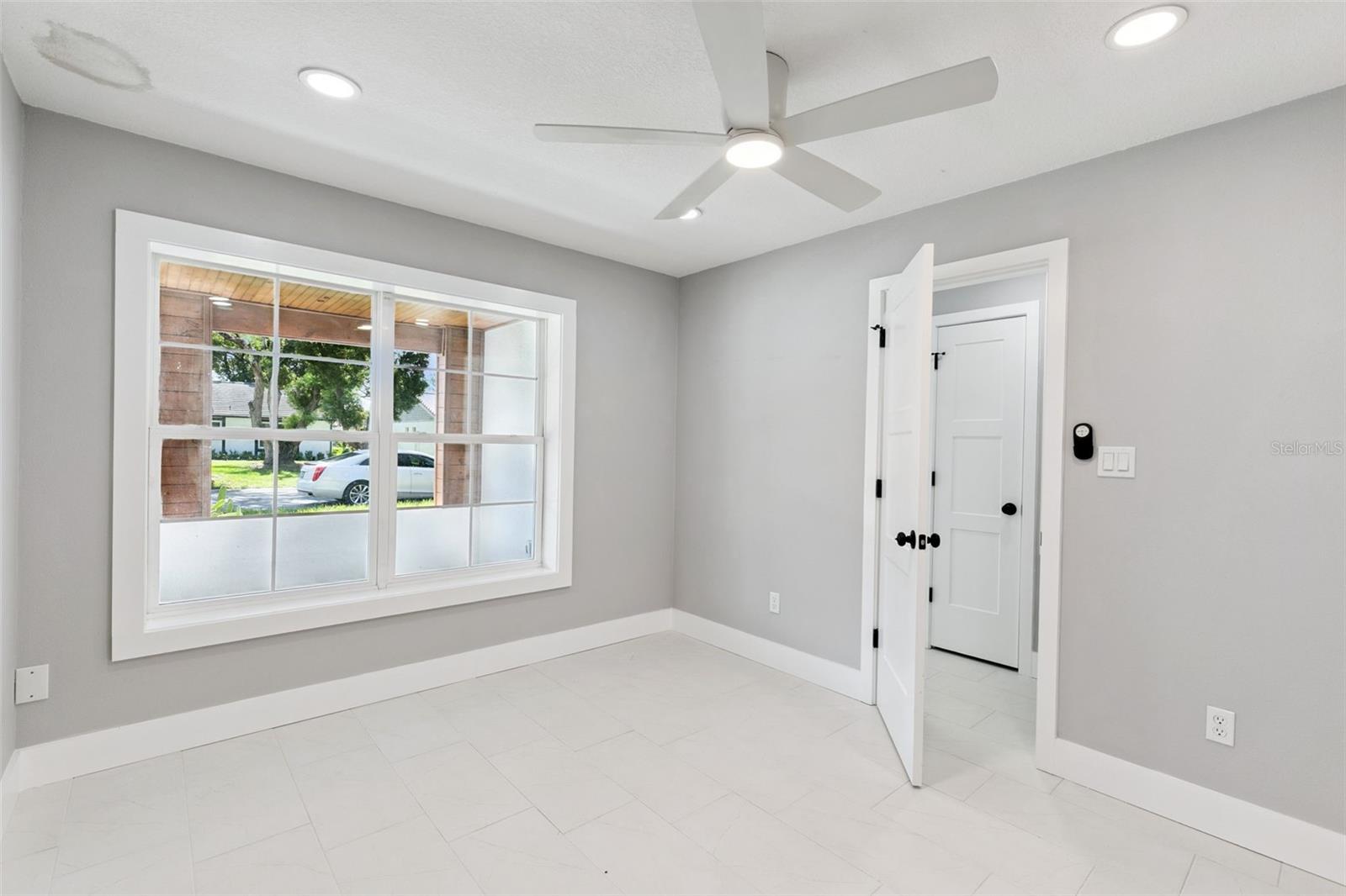 WINDMILL POINTE - Residential