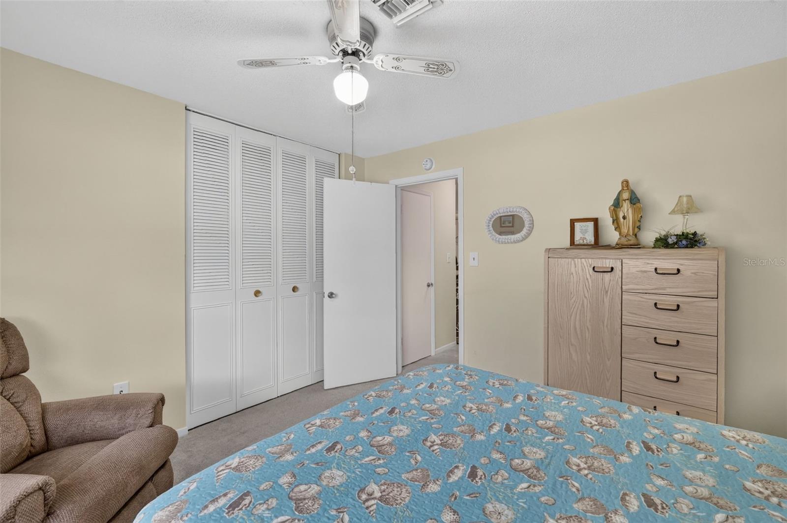 MOUNT DORA PARK SOUTH CONDO UNIT 01 - Residential